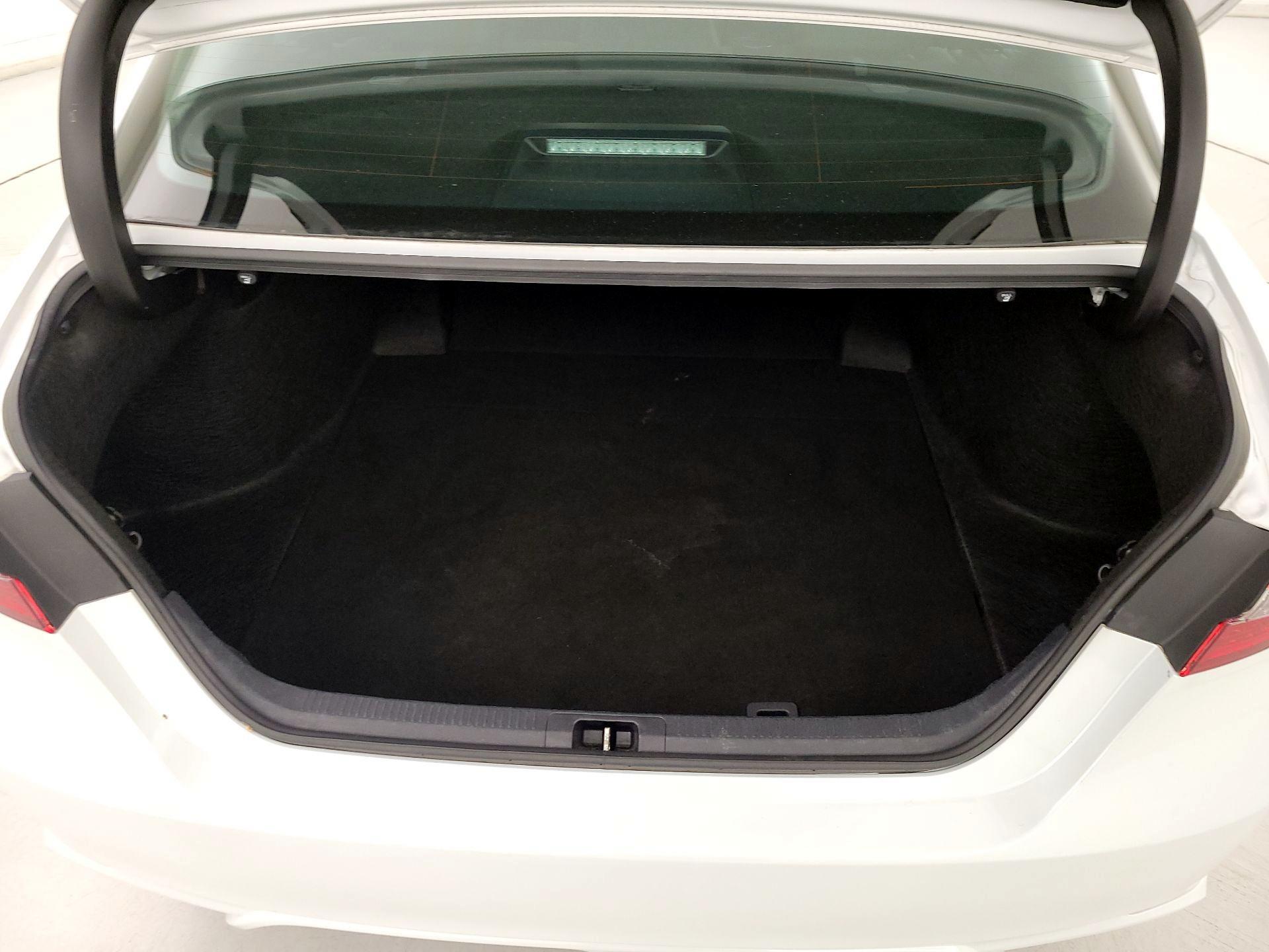 Thumbnail: 2023 Toyota Camry - 20