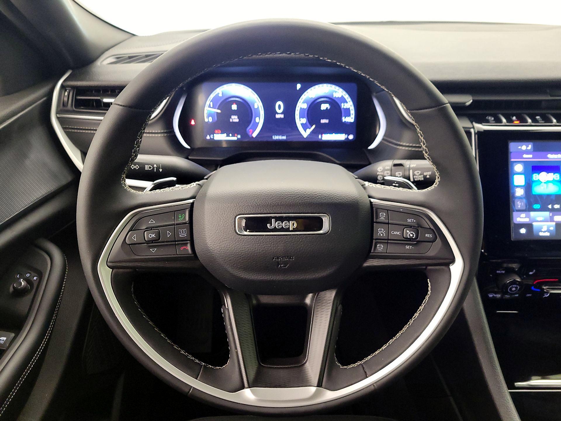 Thumbnail: 2024 Jeep Grand Cherokee - 10