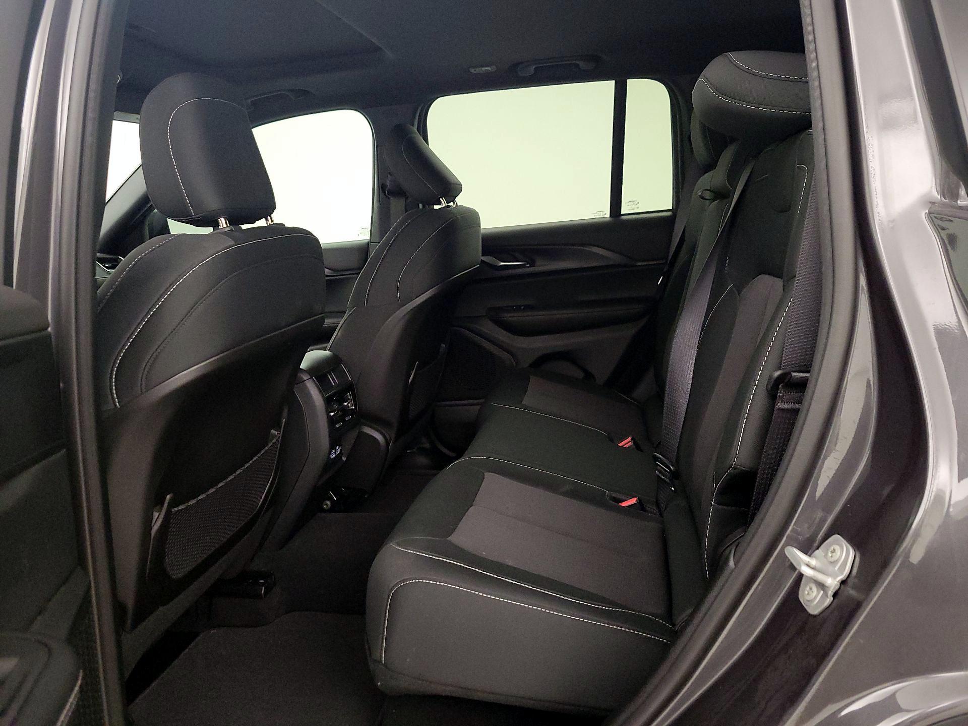 Thumbnail: 2024 Jeep Grand Cherokee - 20