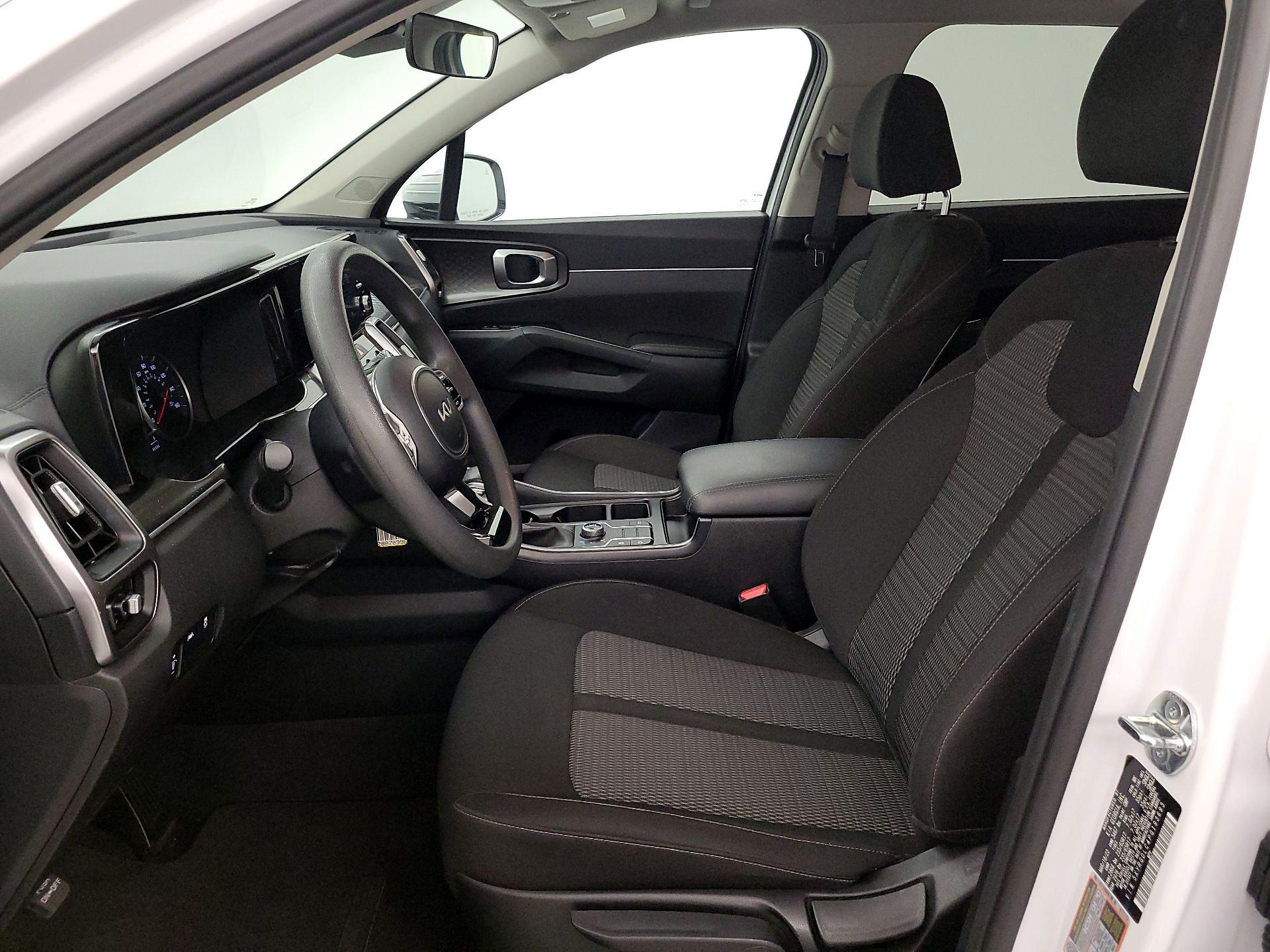 Thumbnail: 2023 Kia Sorento - 11