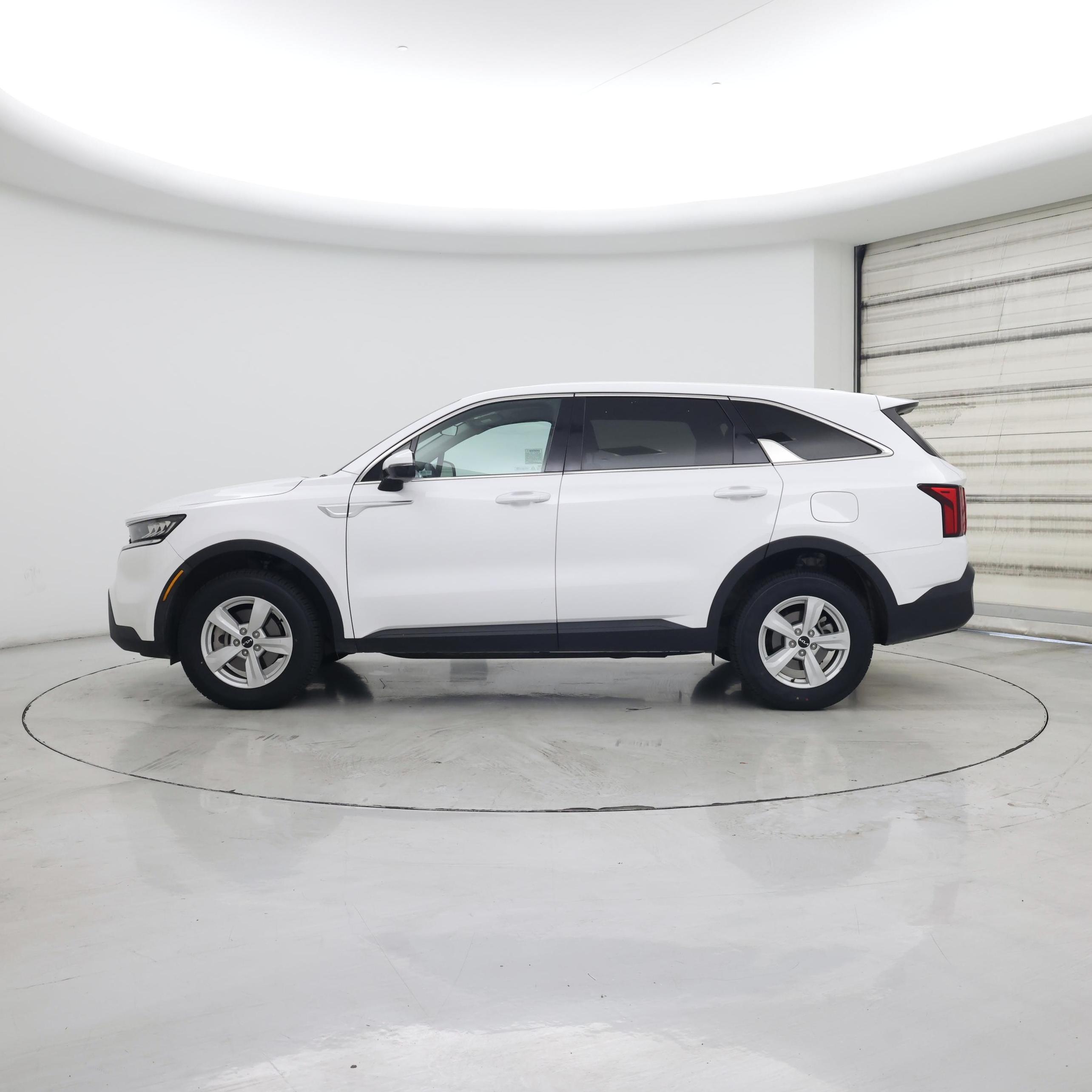 Thumbnail: 2023 Kia Sorento - 3