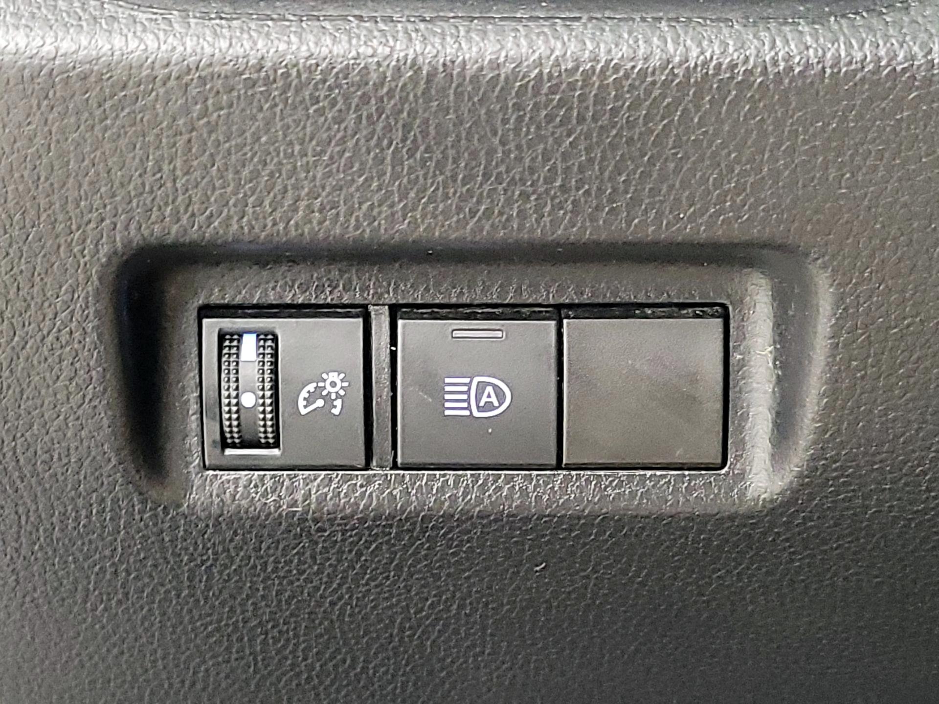 Thumbnail: 2022 Toyota RAV4 - 13