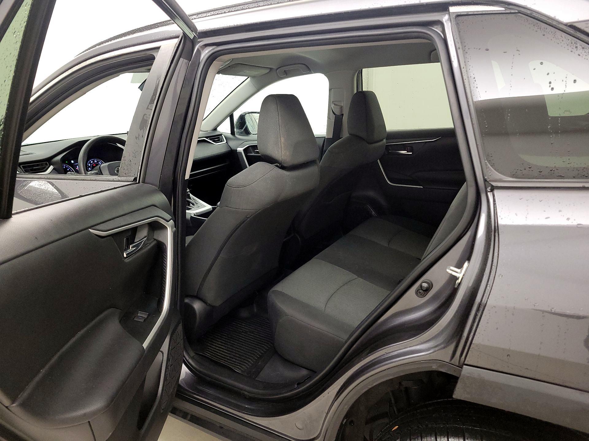 Thumbnail: 2022 Toyota RAV4 - 19