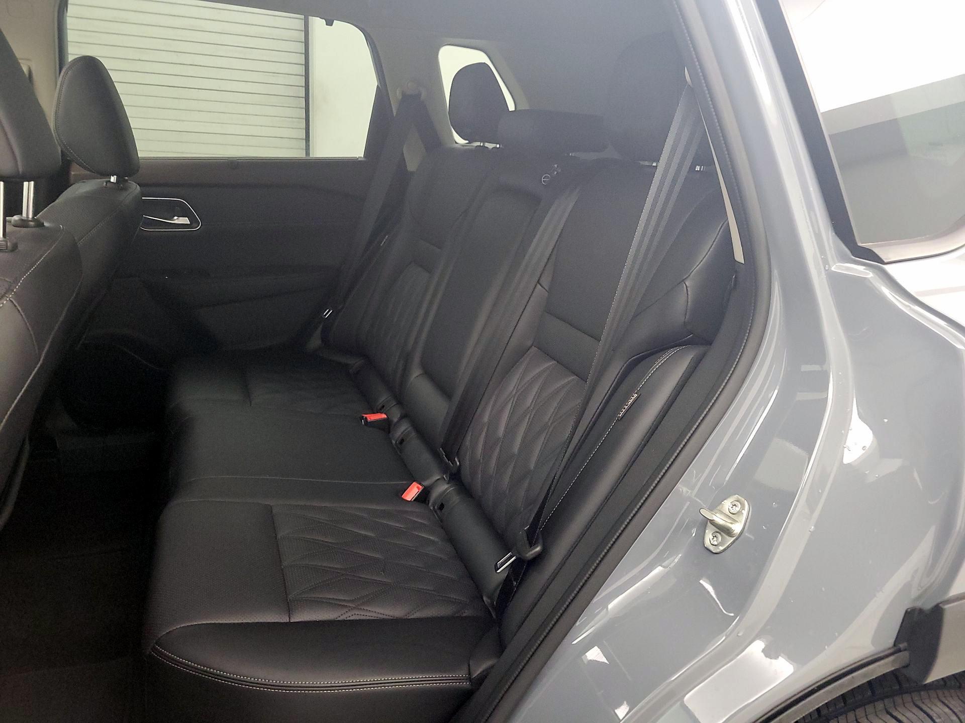 Thumbnail: 2023 Nissan Rogue - 20