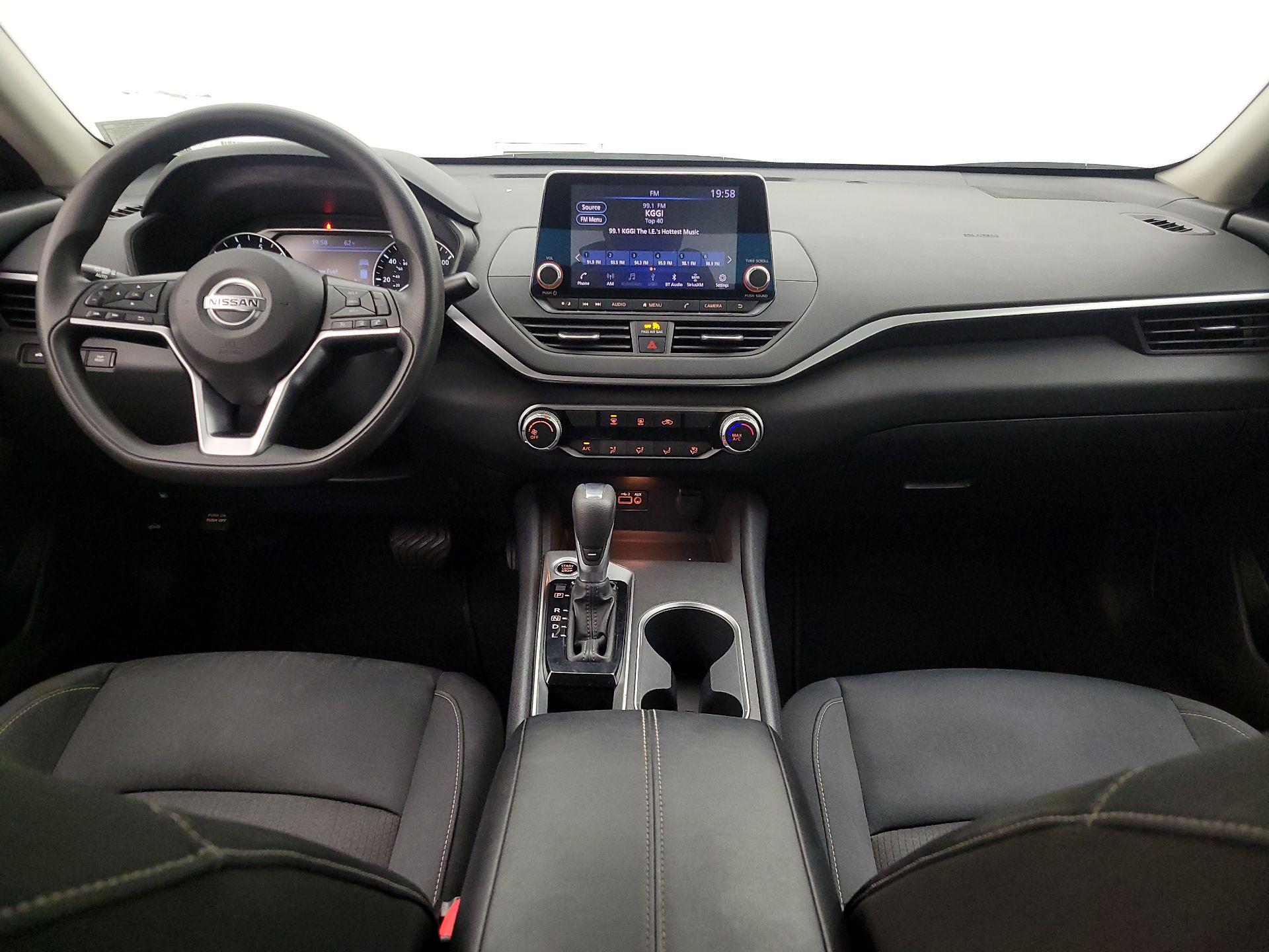 Thumbnail: 2022 Nissan Altima - 9