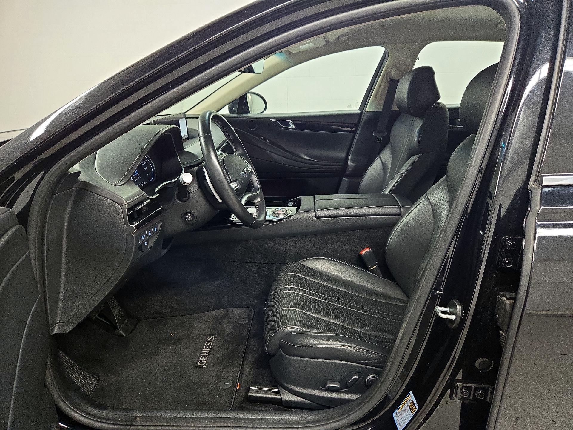 Thumbnail: 2023 Genesis G80 - 11