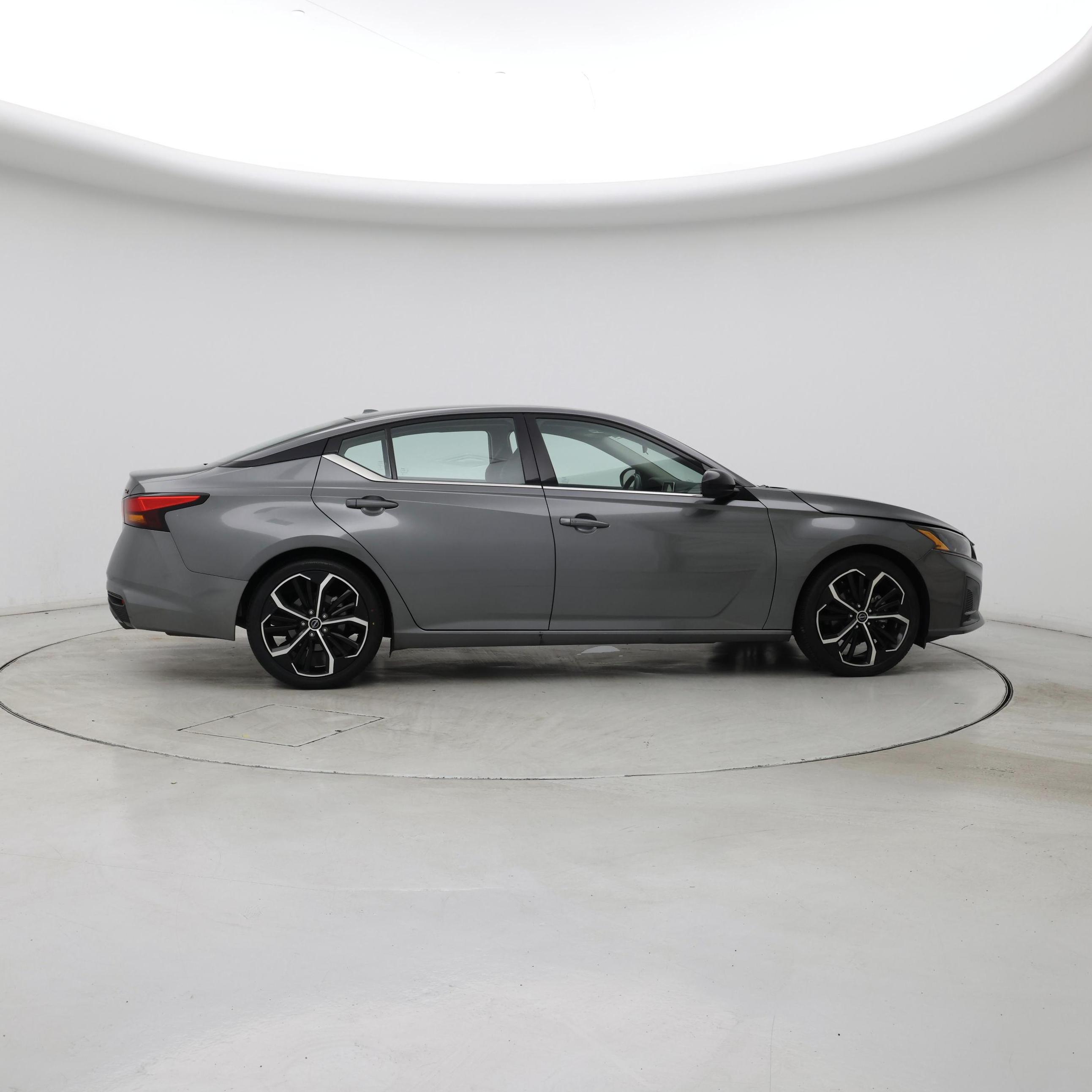 Thumbnail: 2023 Nissan Altima - 7