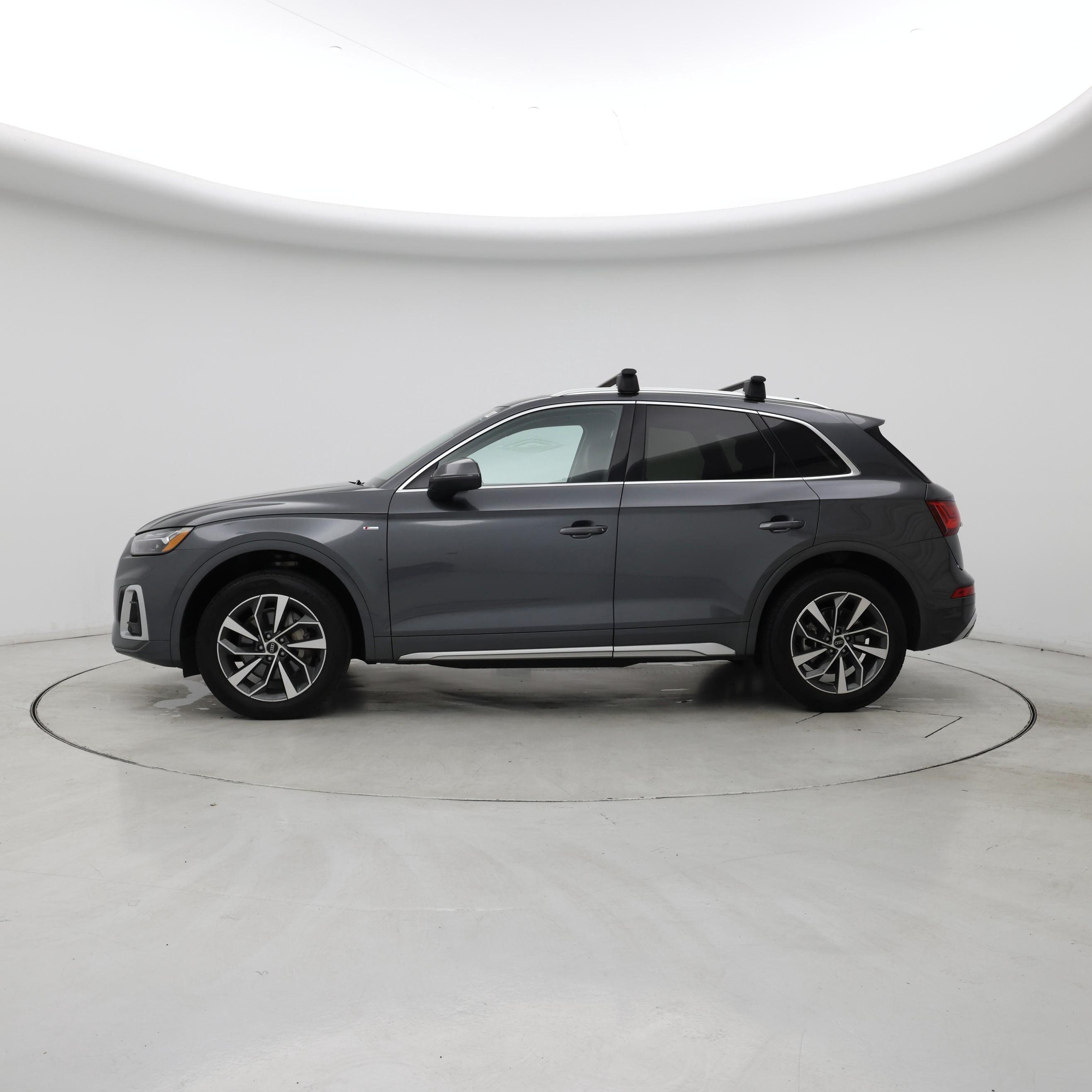 Thumbnail: 2023 Audi Q5 - 3