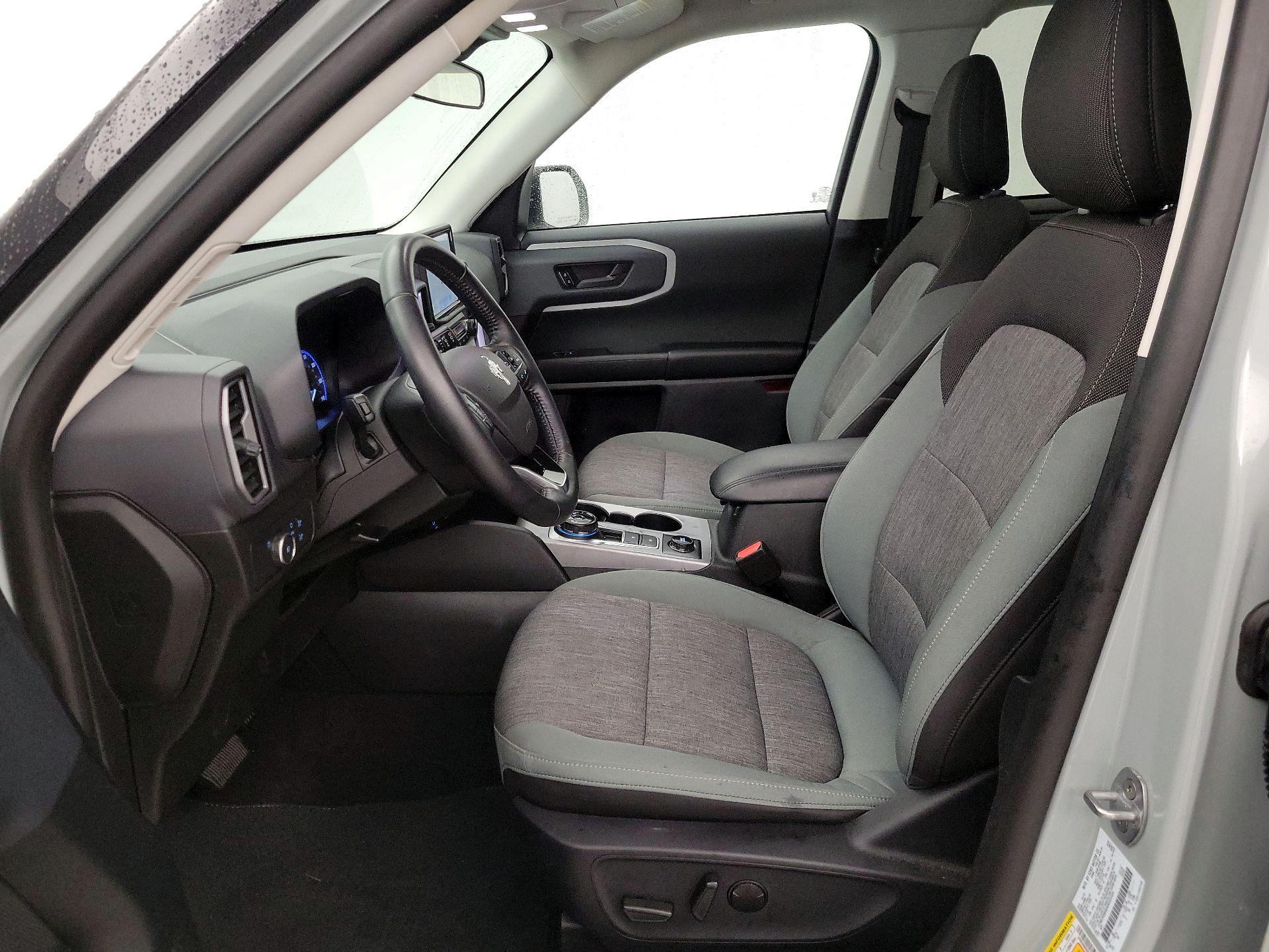 Thumbnail: 2022 Ford Bronco Sport - 11