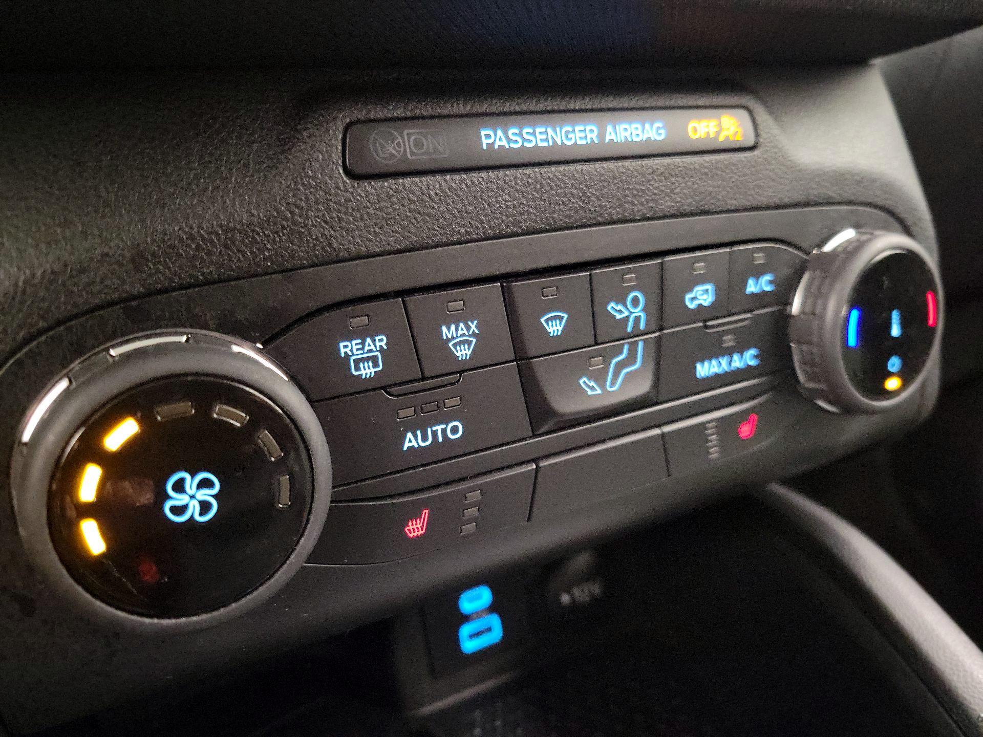 Thumbnail: 2022 Ford Bronco Sport - 17