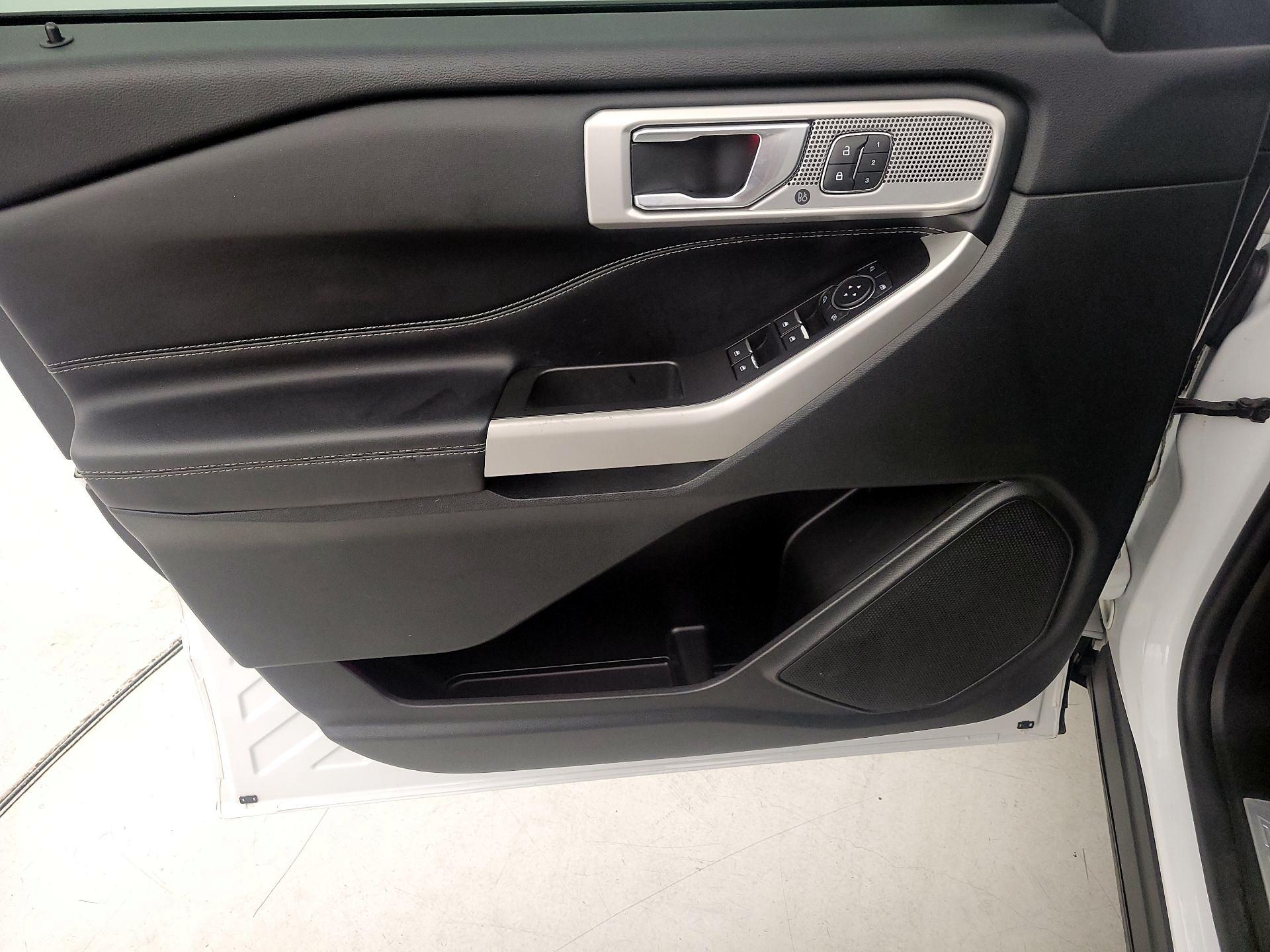 Thumbnail: 2022 Ford Explorer - 12