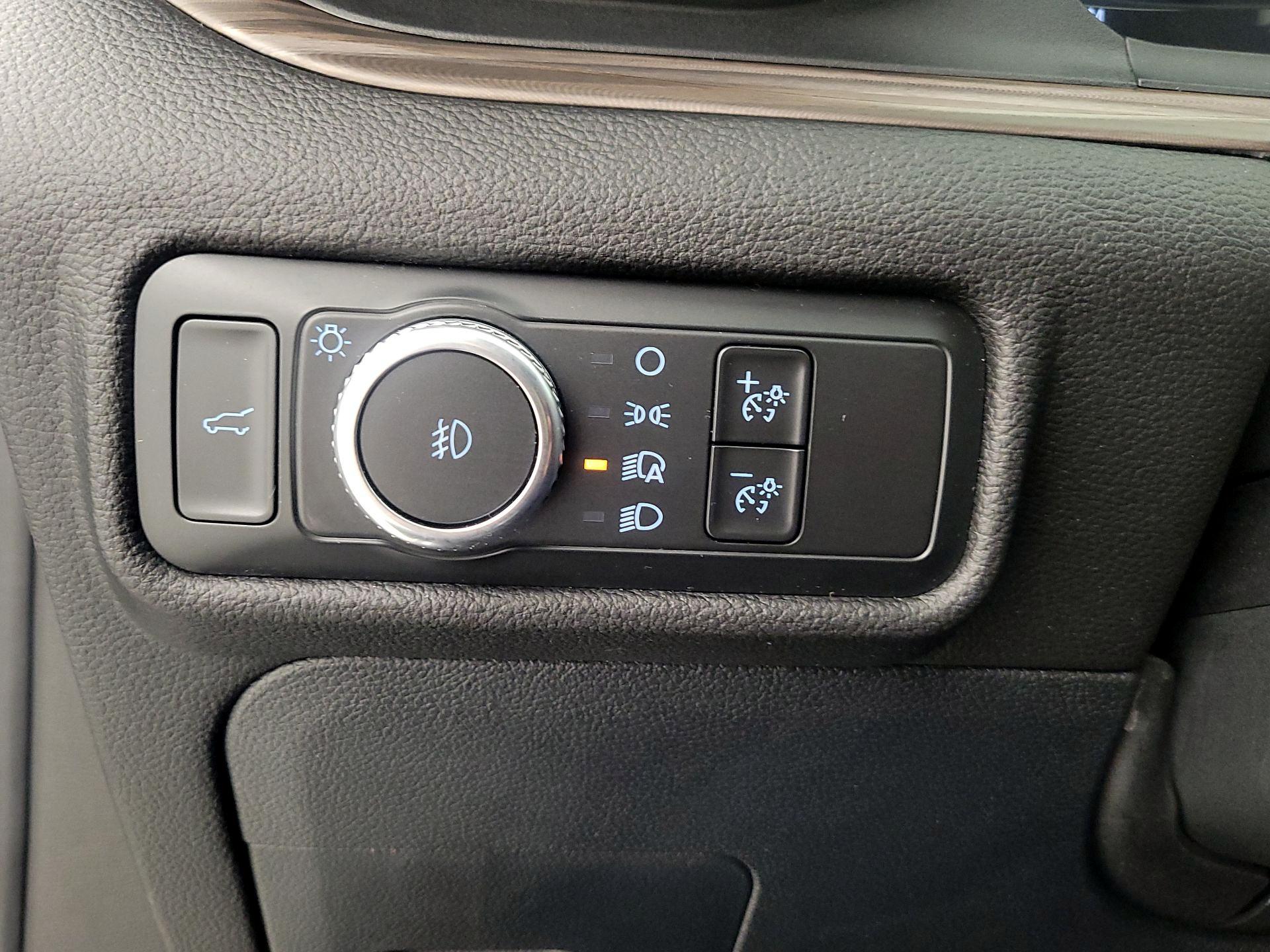 Thumbnail: 2022 Ford Explorer - 13