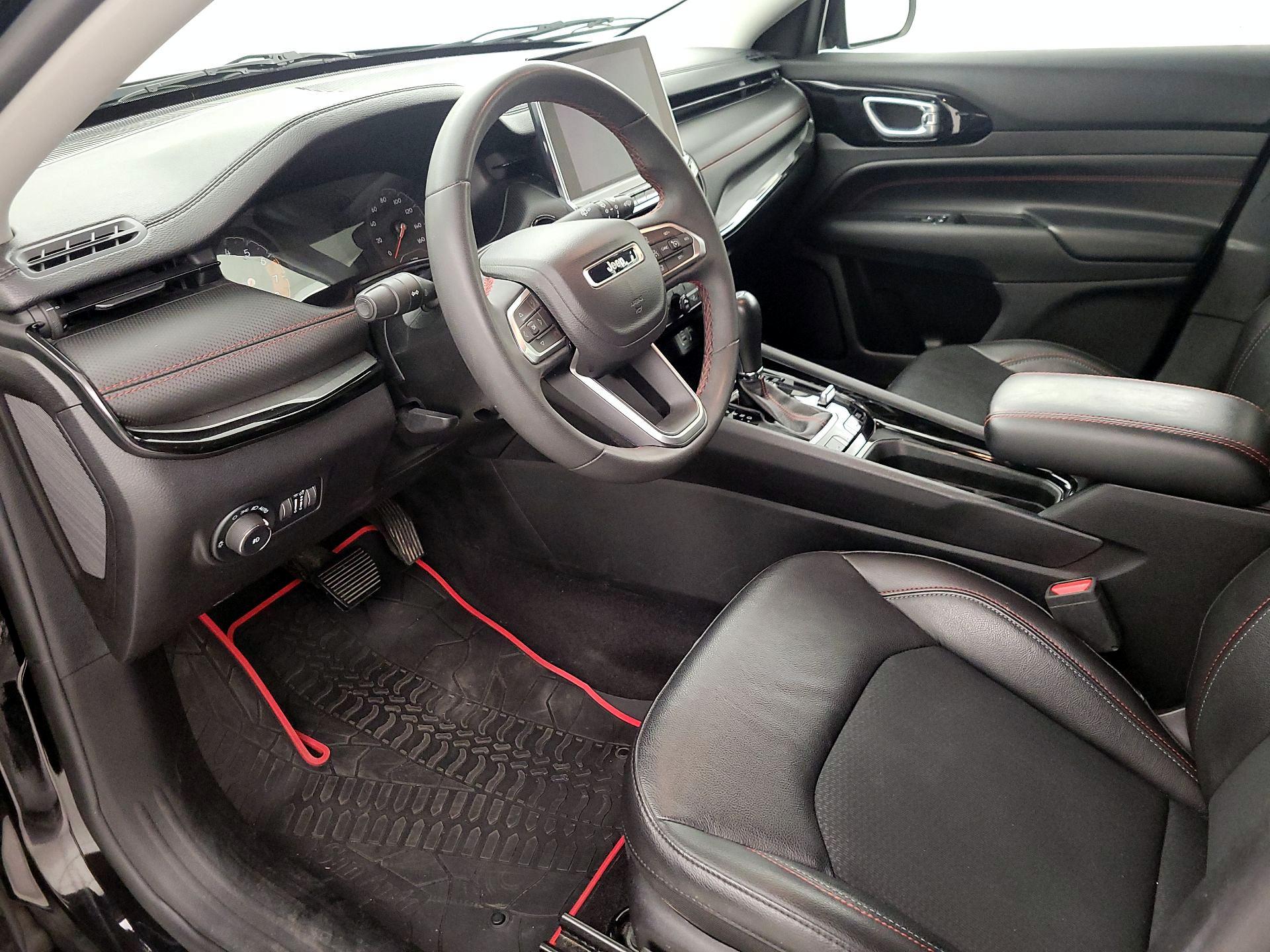 Thumbnail: 2022 Jeep Compass - 11