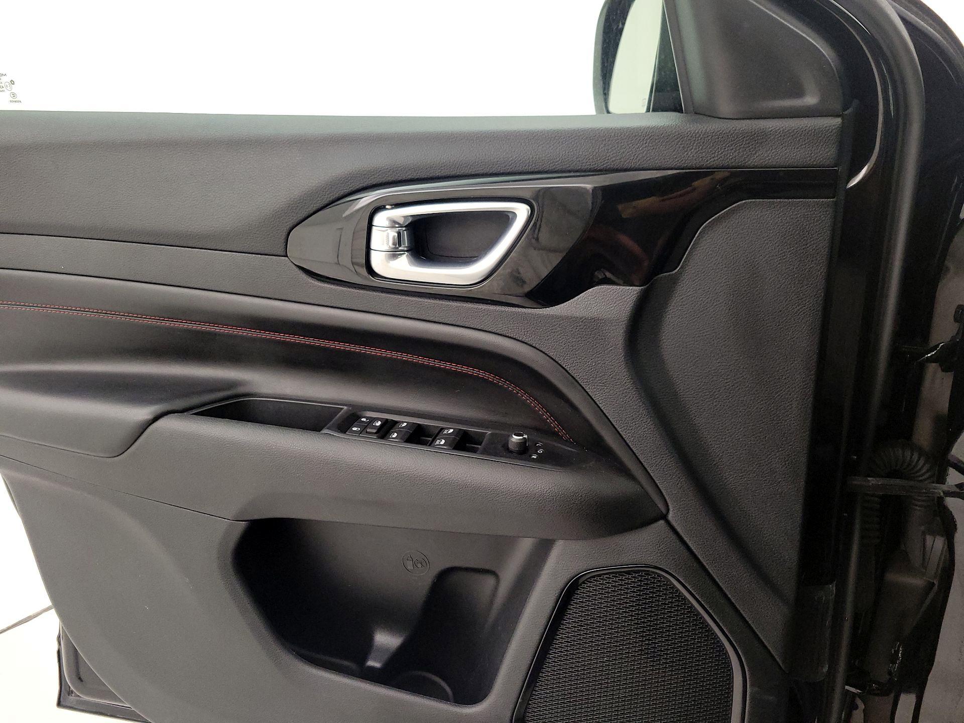 Thumbnail: 2022 Jeep Compass - 12