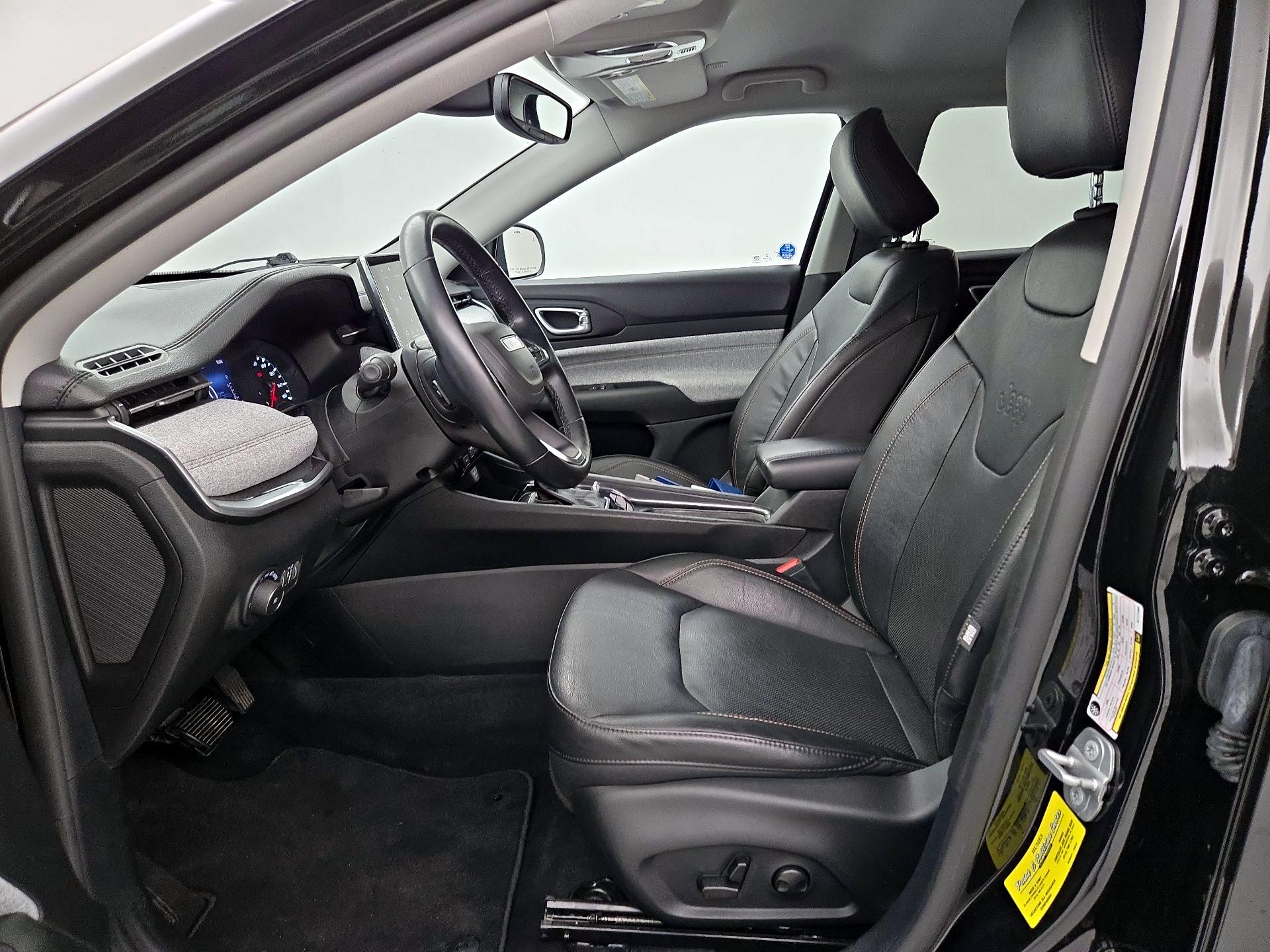 Thumbnail: 2022 Jeep Compass - 11