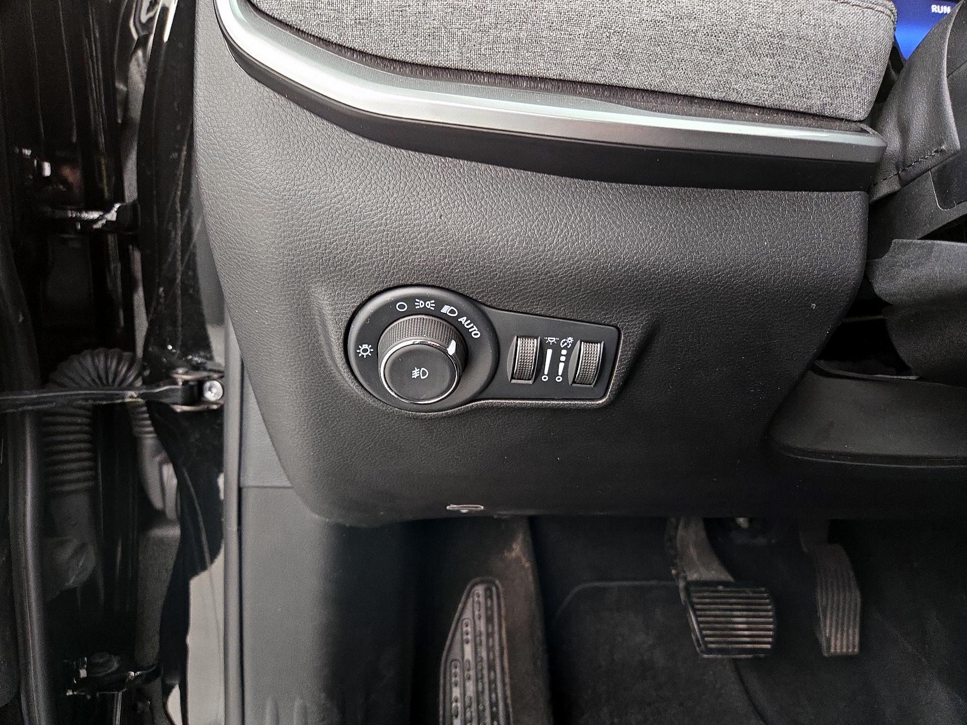 Thumbnail: 2022 Jeep Compass - 13