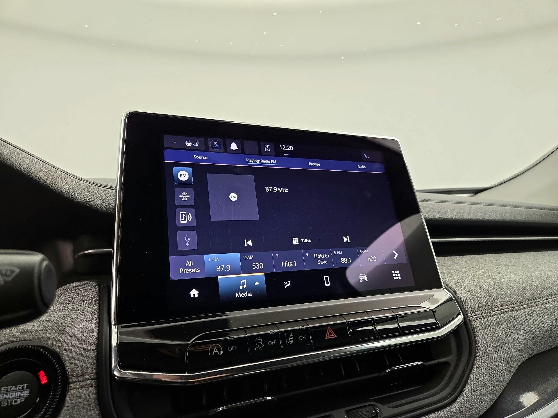 Thumbnail: 2022 Jeep Compass - 15