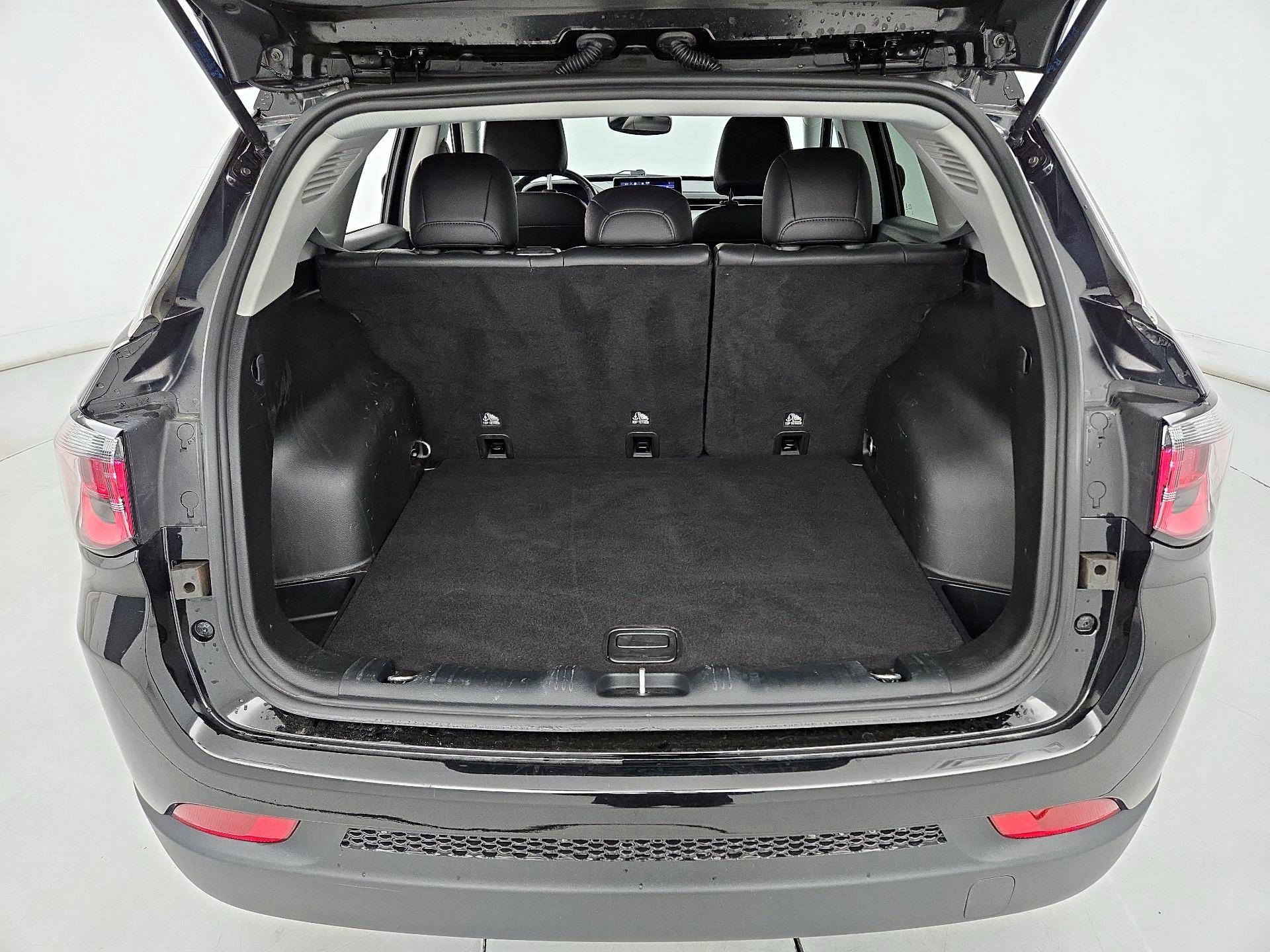 Thumbnail: 2022 Jeep Compass - 20