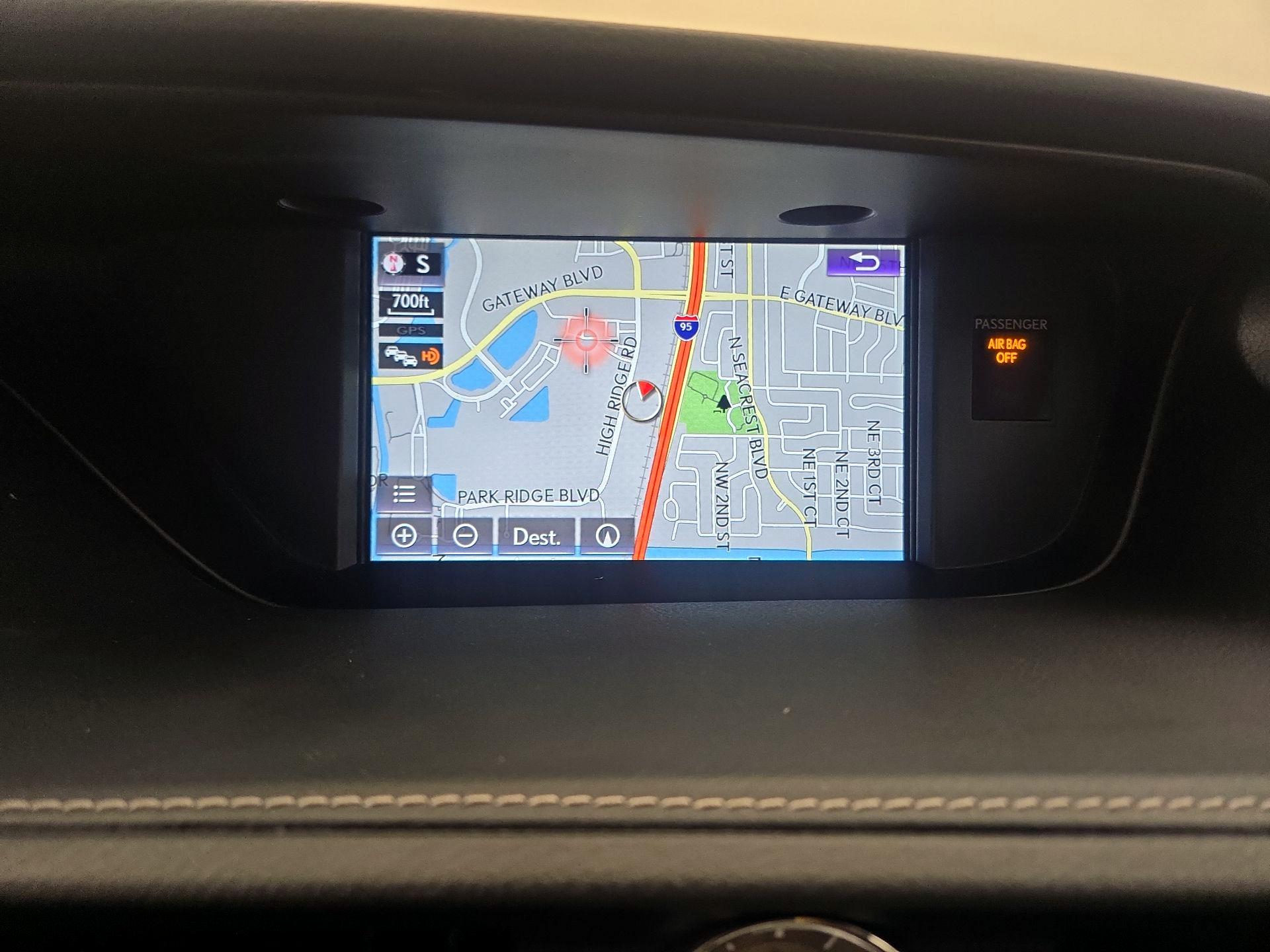 Thumbnail: 2018 Lexus ES - 14