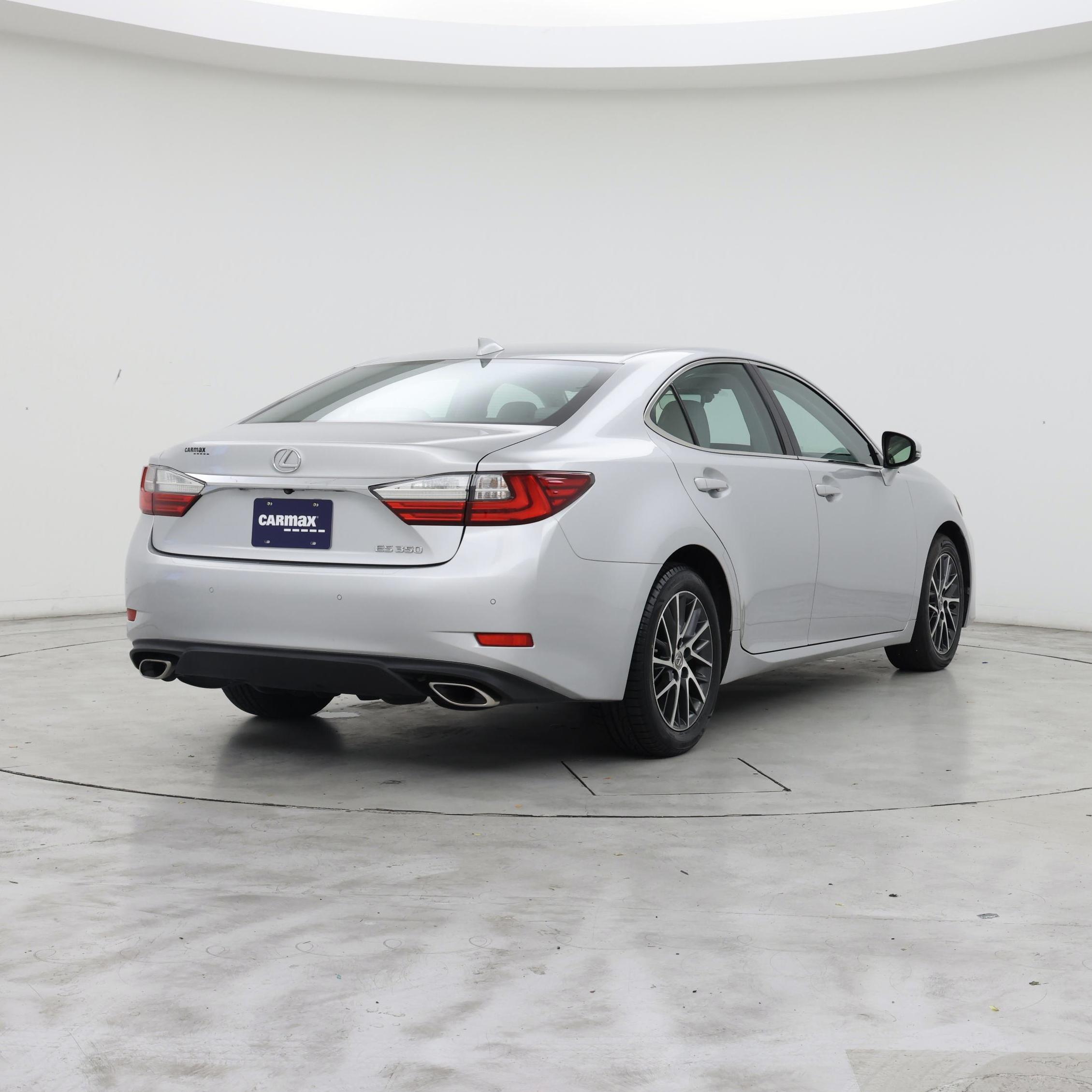 Thumbnail: 2018 Lexus ES - 8