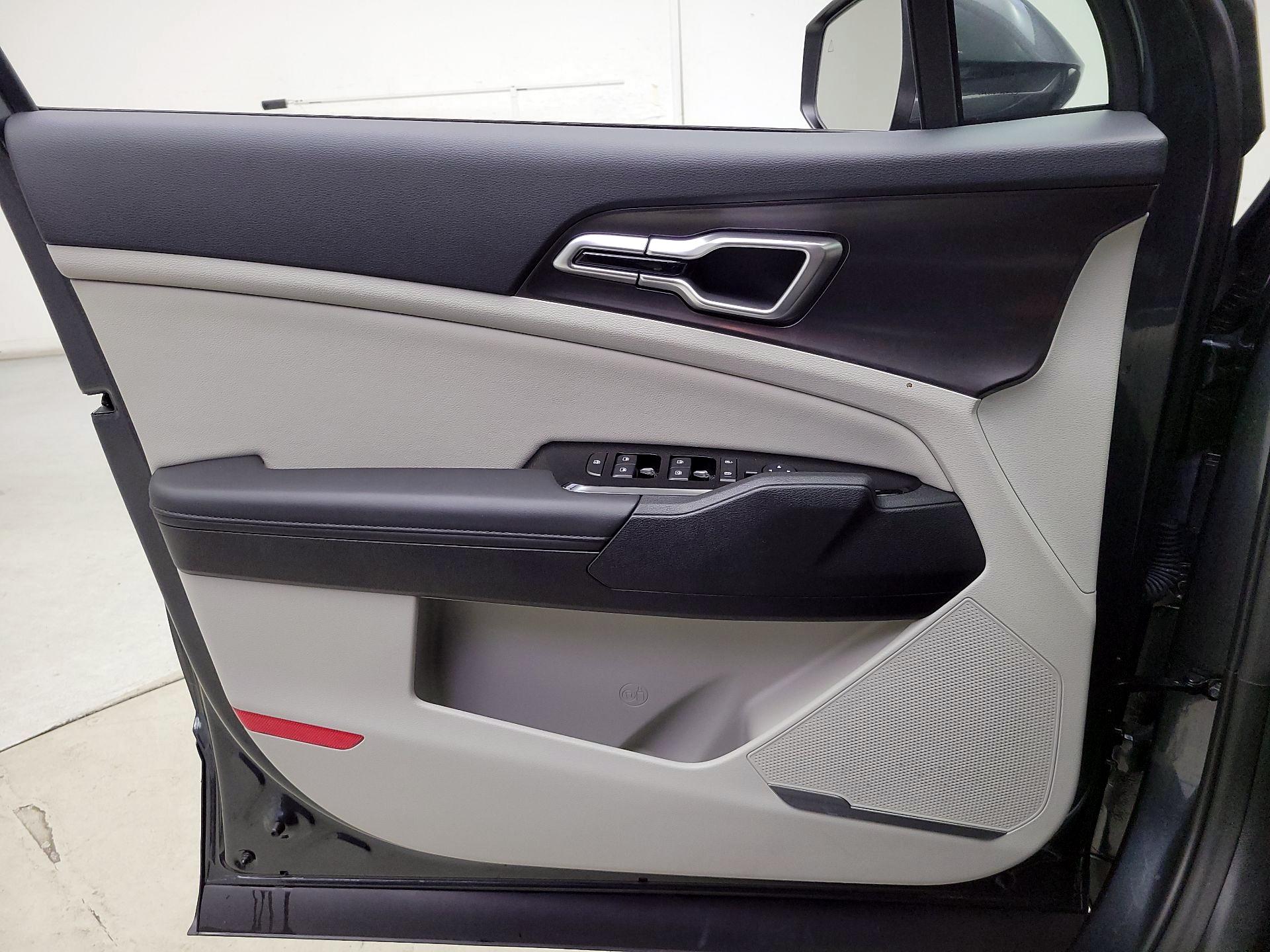 Thumbnail: 2025 Kia Sportage - 12