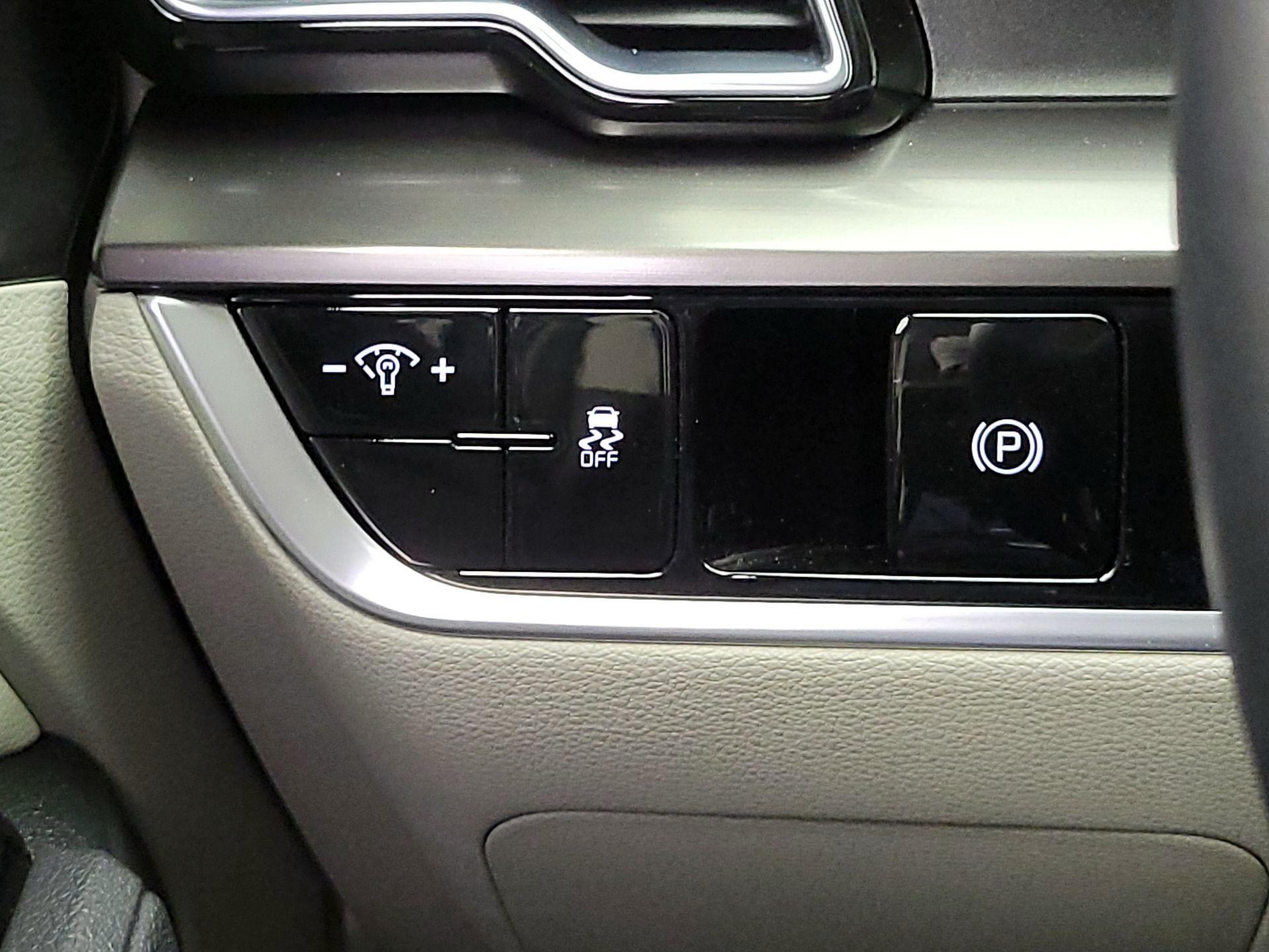 Thumbnail: 2025 Kia Sportage - 13