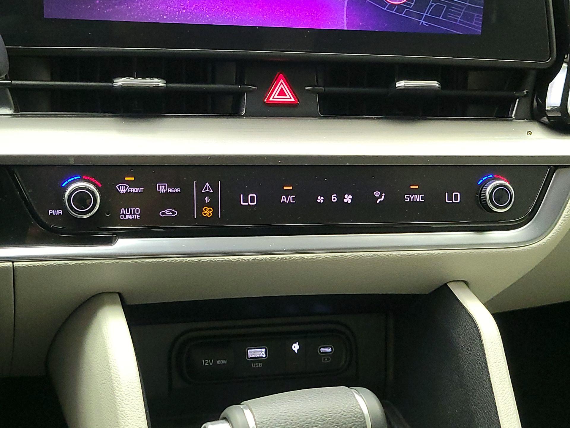 Thumbnail: 2025 Kia Sportage - 17