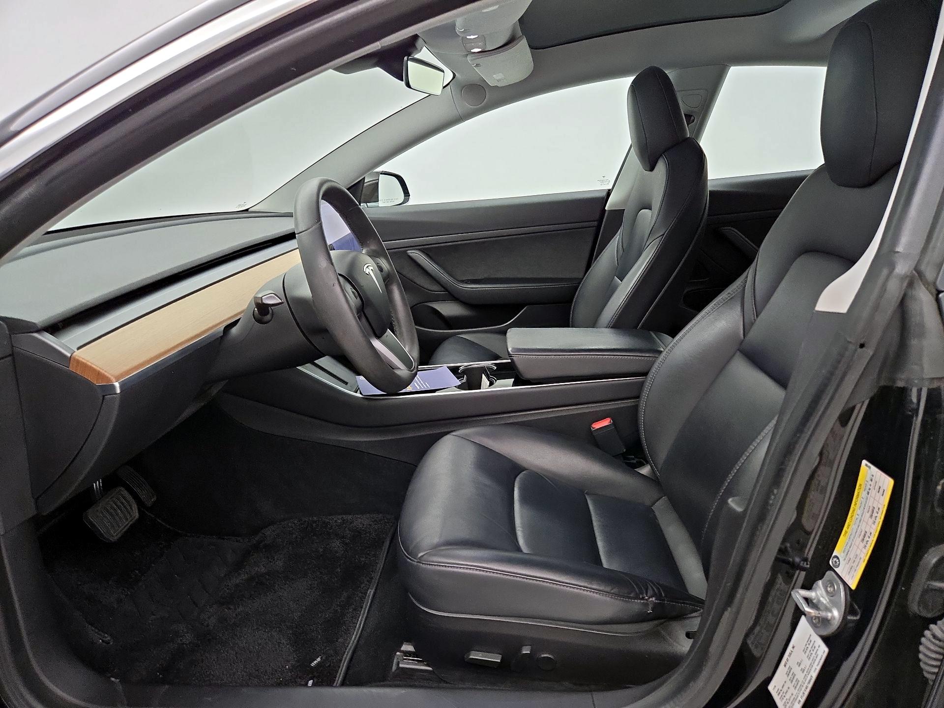 Thumbnail: 2020 Tesla Model 3 - 11