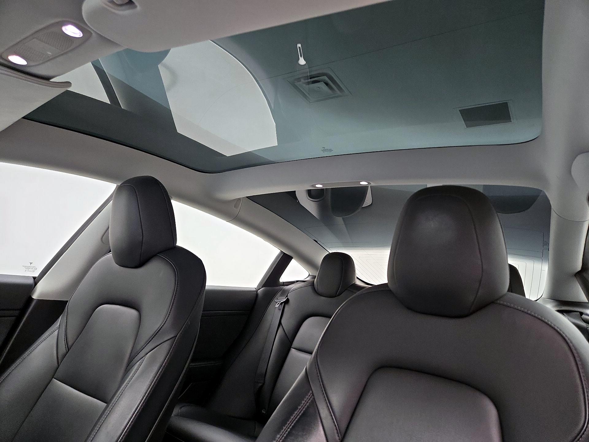 Thumbnail: 2020 Tesla Model 3 - 19