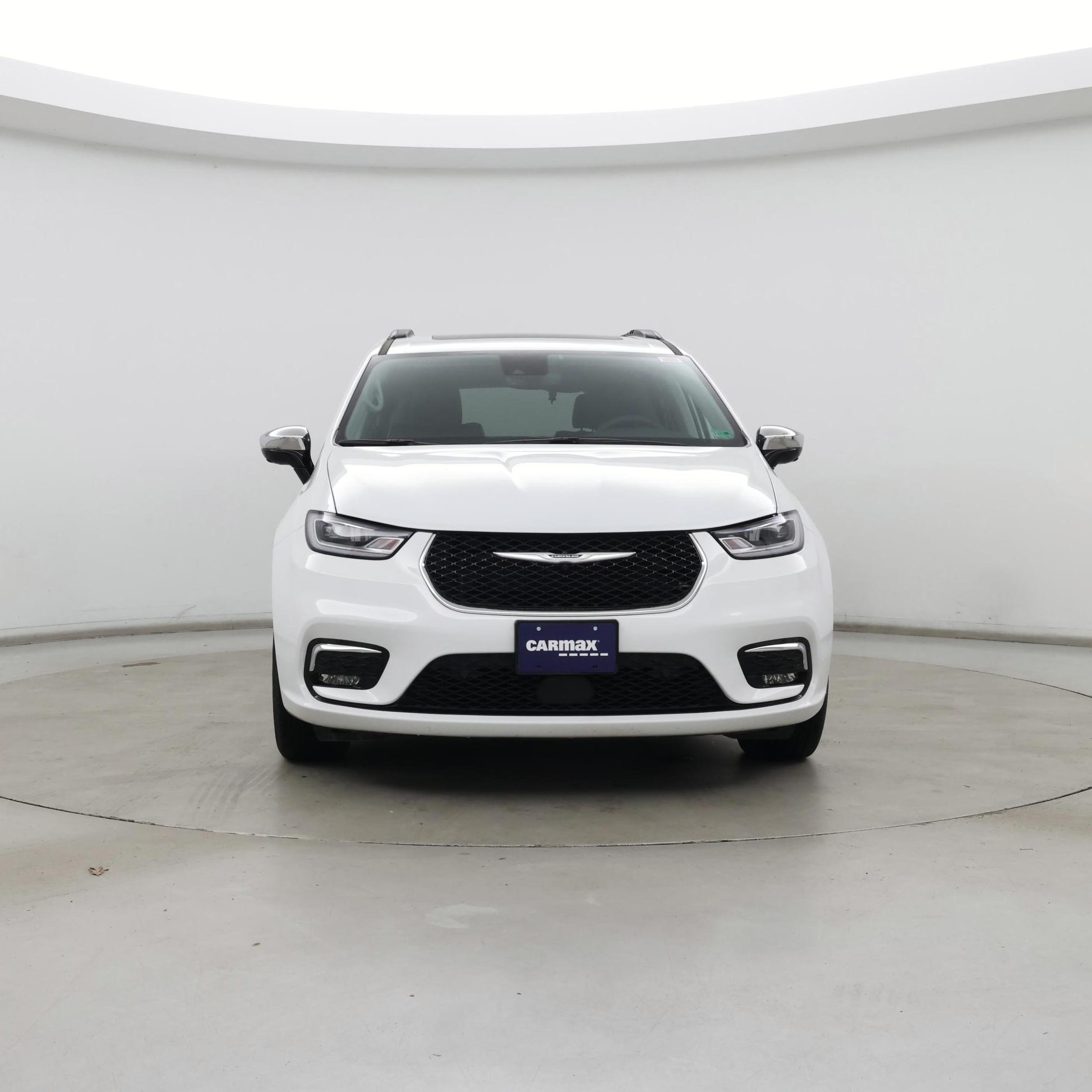 Thumbnail: 2023 Chrysler Pacifica - 5