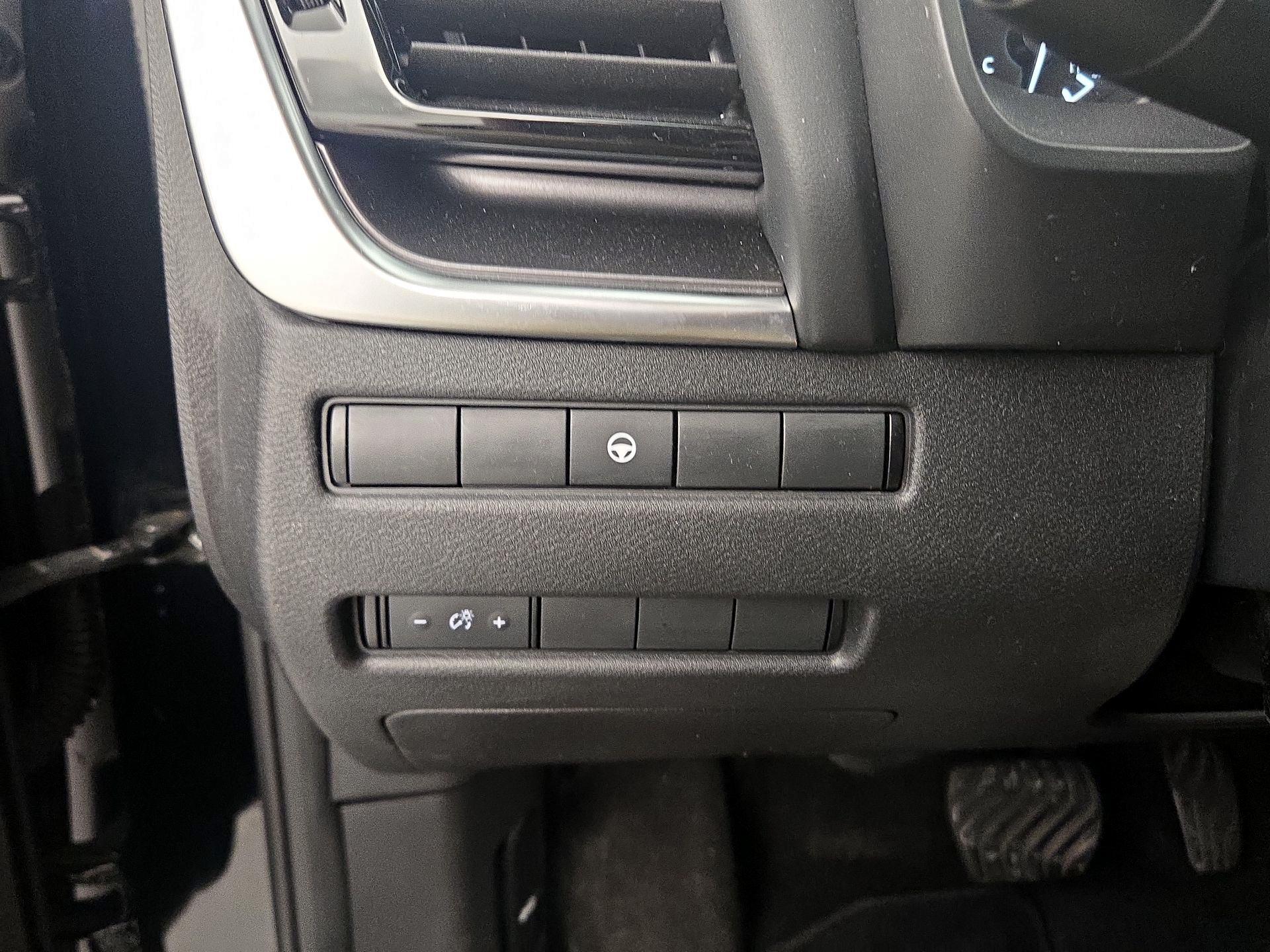 Thumbnail: 2021 Nissan Rogue - 13