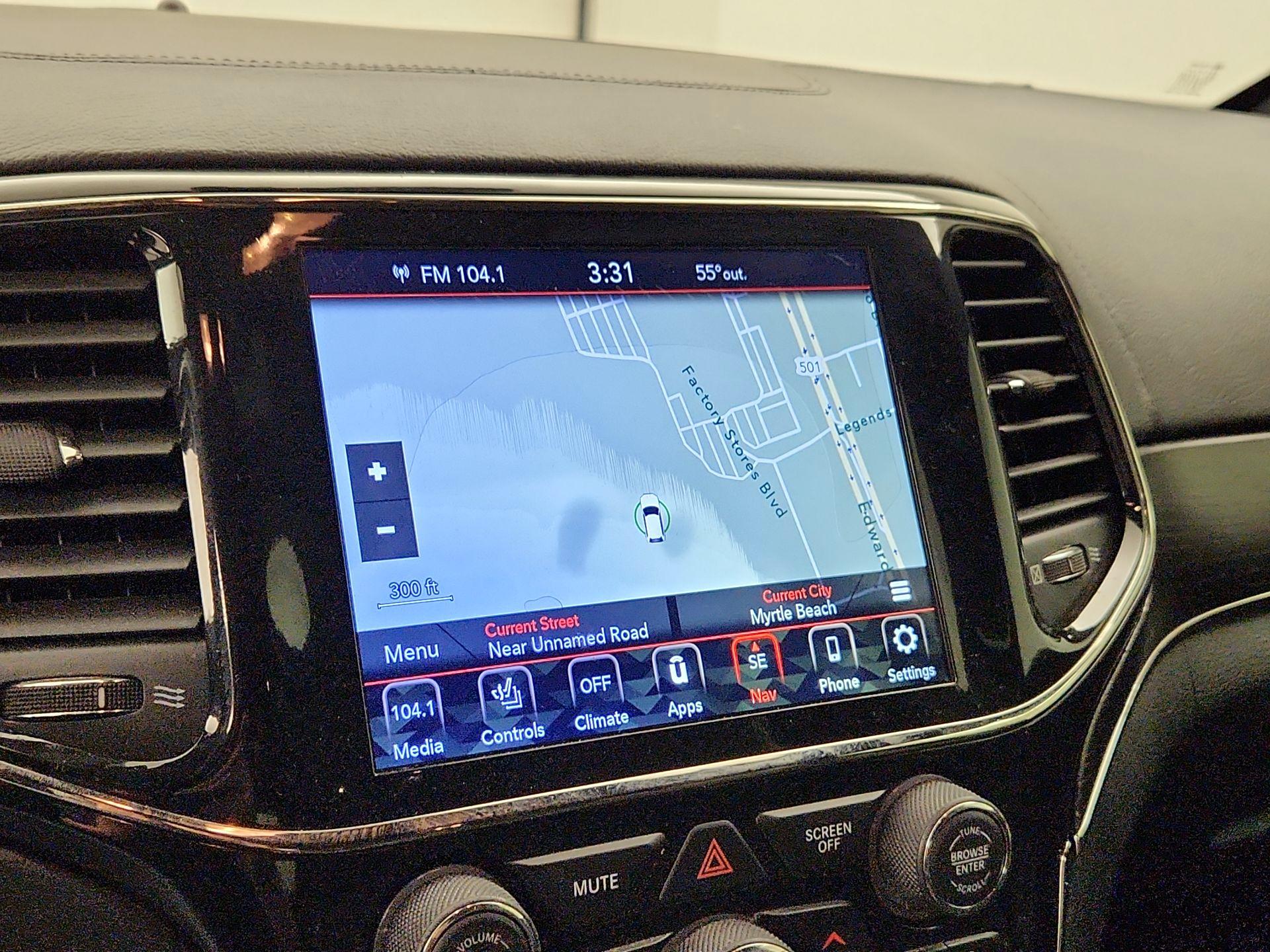 Thumbnail: 2021 Jeep Grand Cherokee - 12