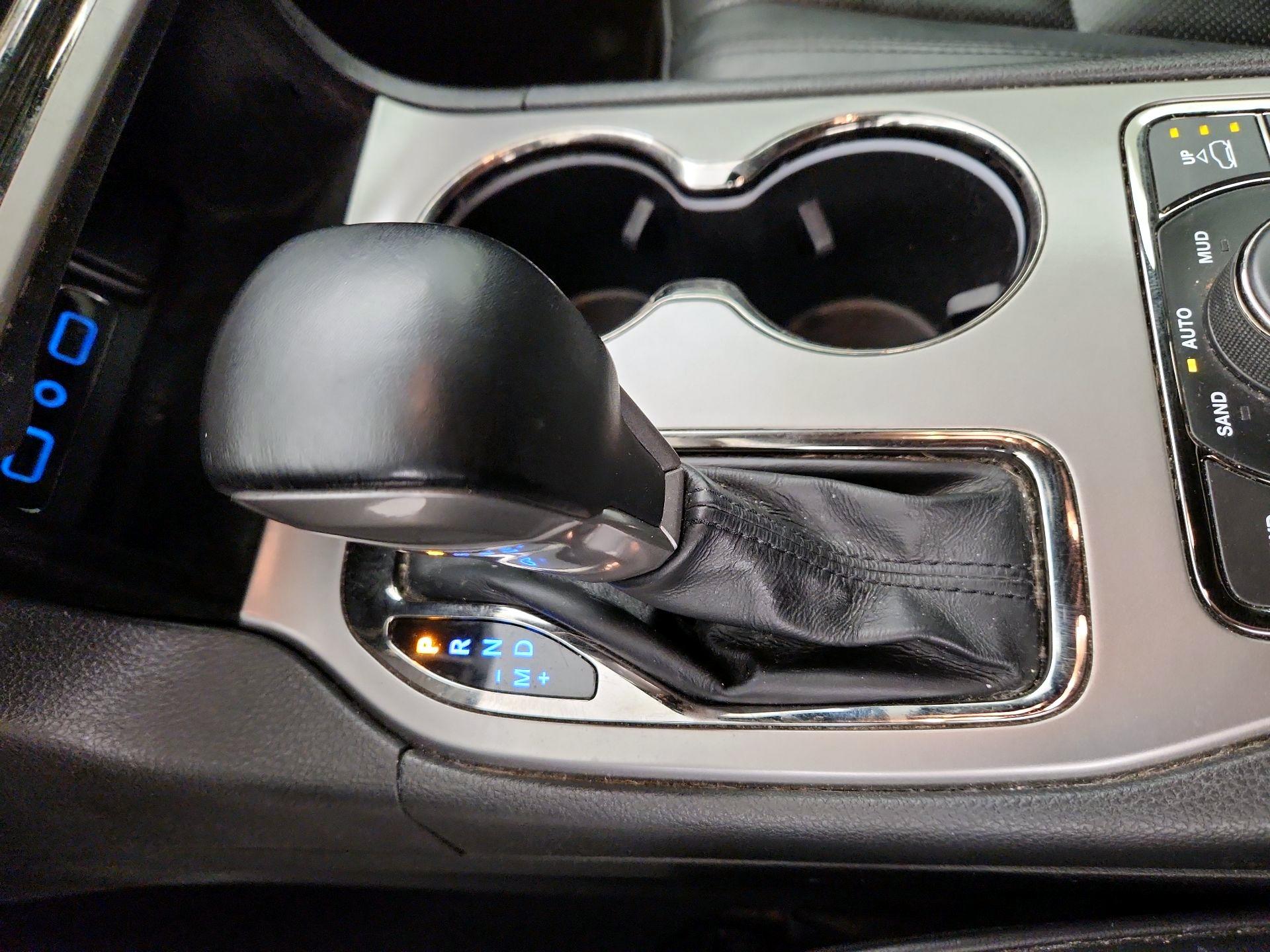 Thumbnail: 2021 Jeep Grand Cherokee - 16