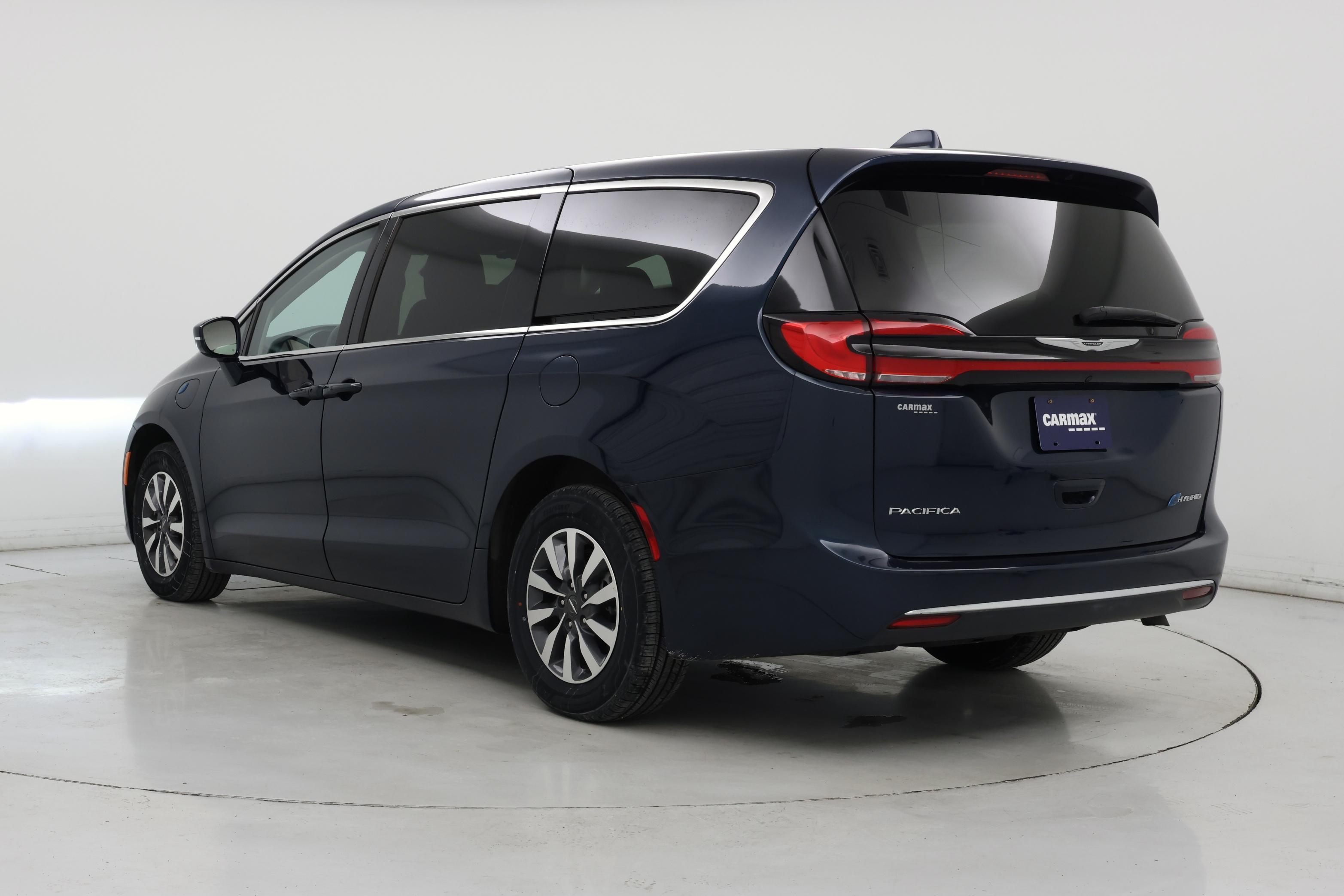 Thumbnail: 2022 Chrysler Pacifica - 2