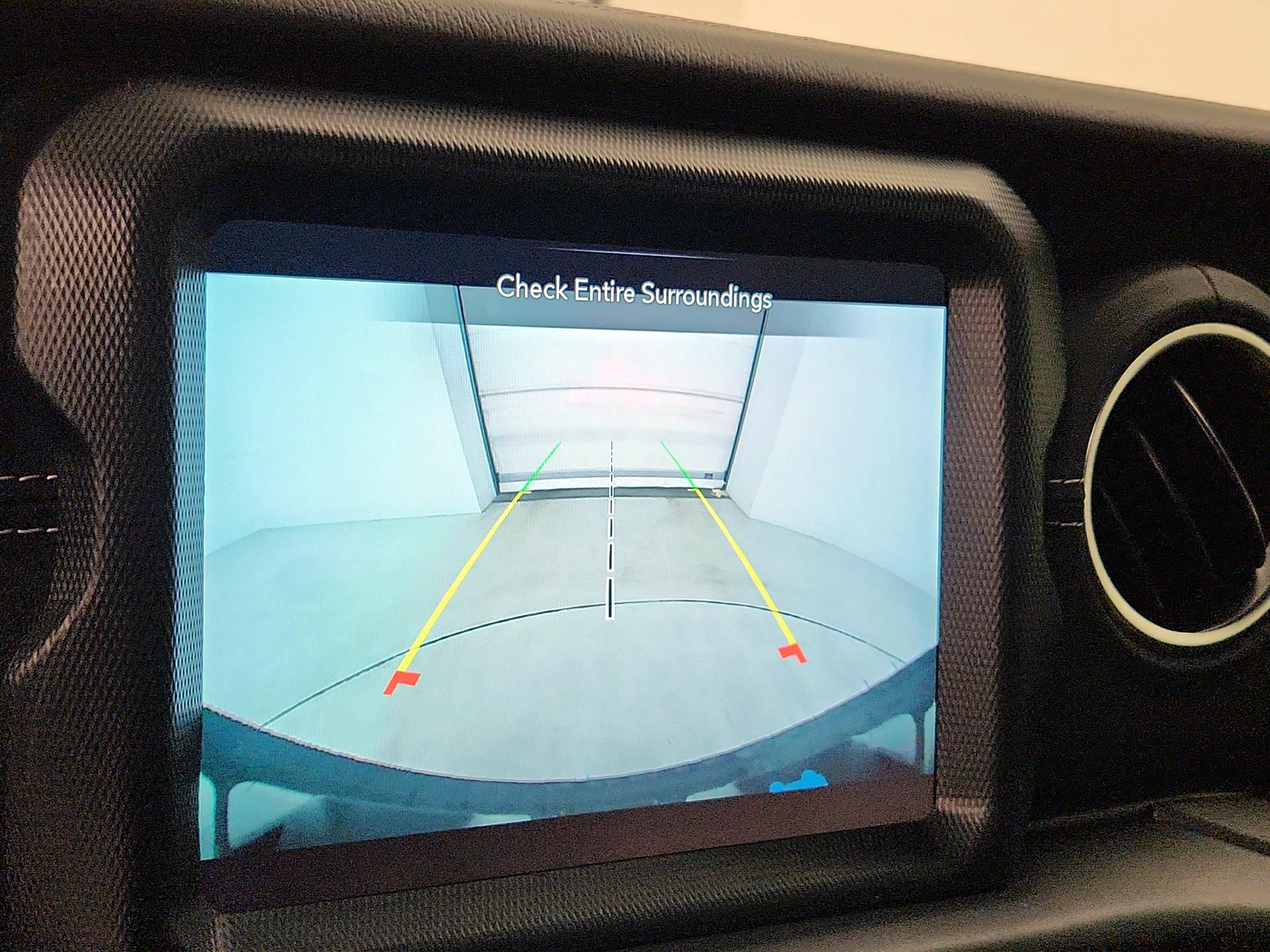 Thumbnail: 2022 Jeep Wrangler - 15