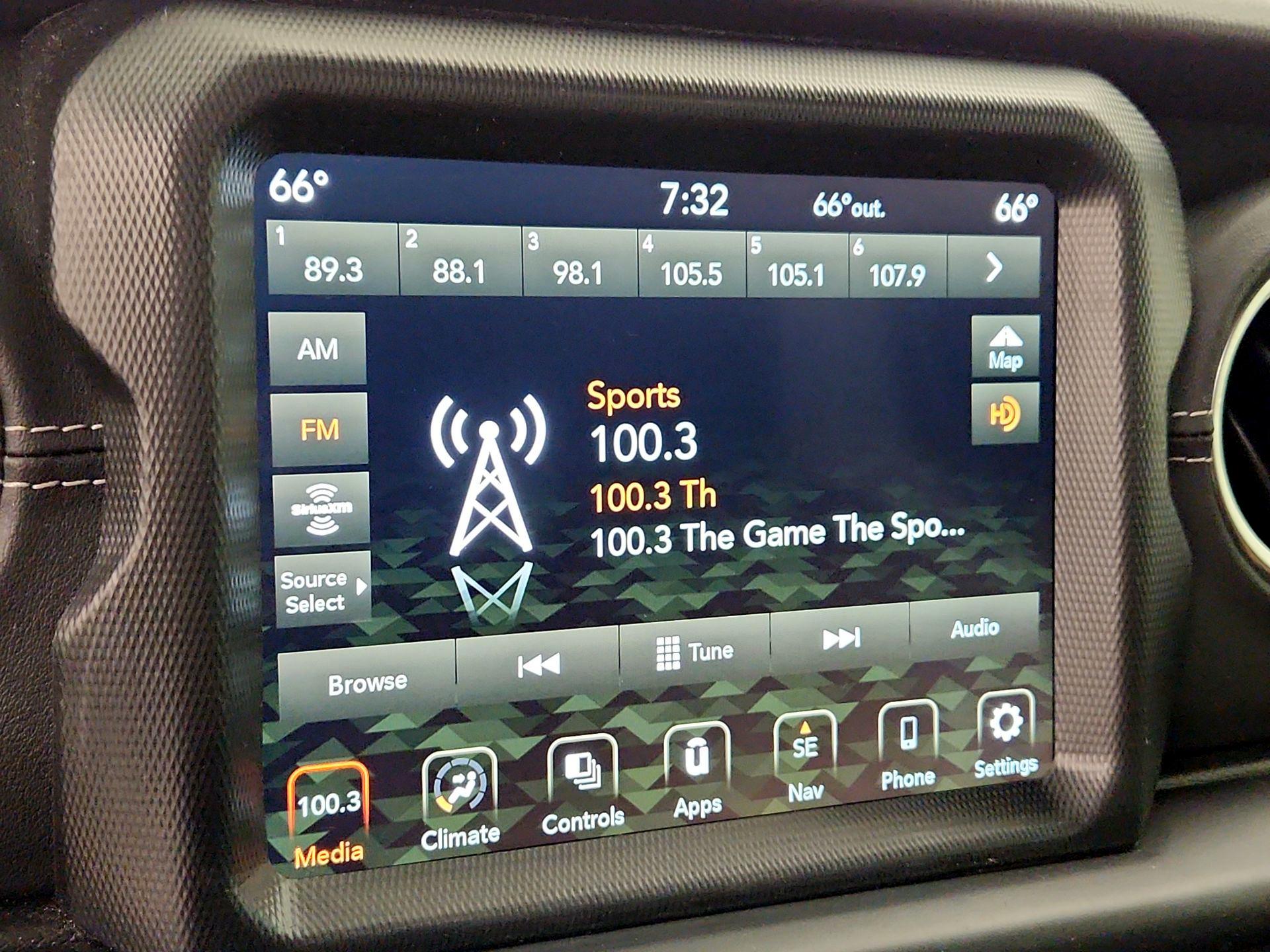 Thumbnail: 2022 Jeep Wrangler - 16