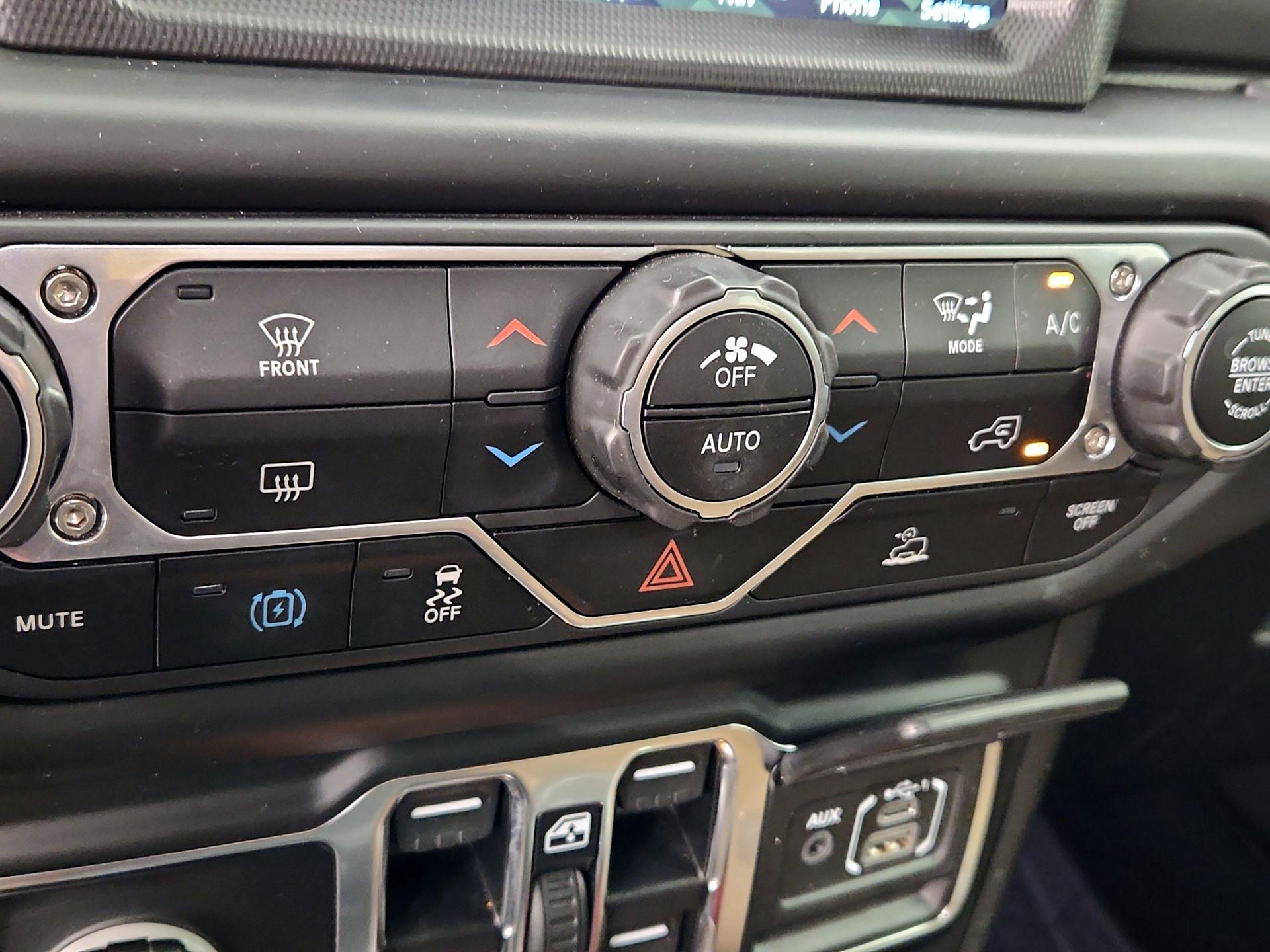 Thumbnail: 2022 Jeep Wrangler - 17