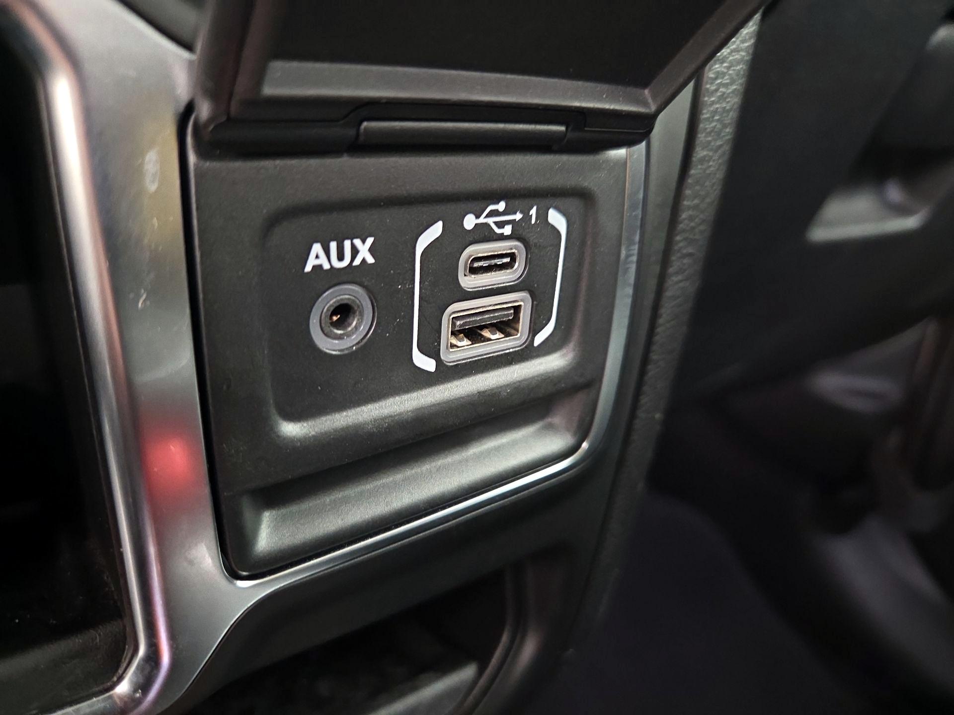 Thumbnail: 2021 Jeep Wrangler - 18