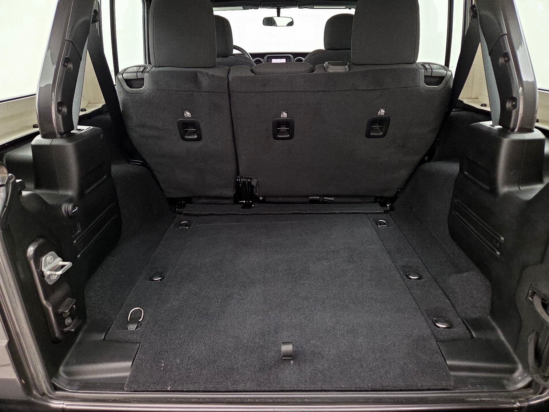 Thumbnail: 2021 Jeep Wrangler - 20