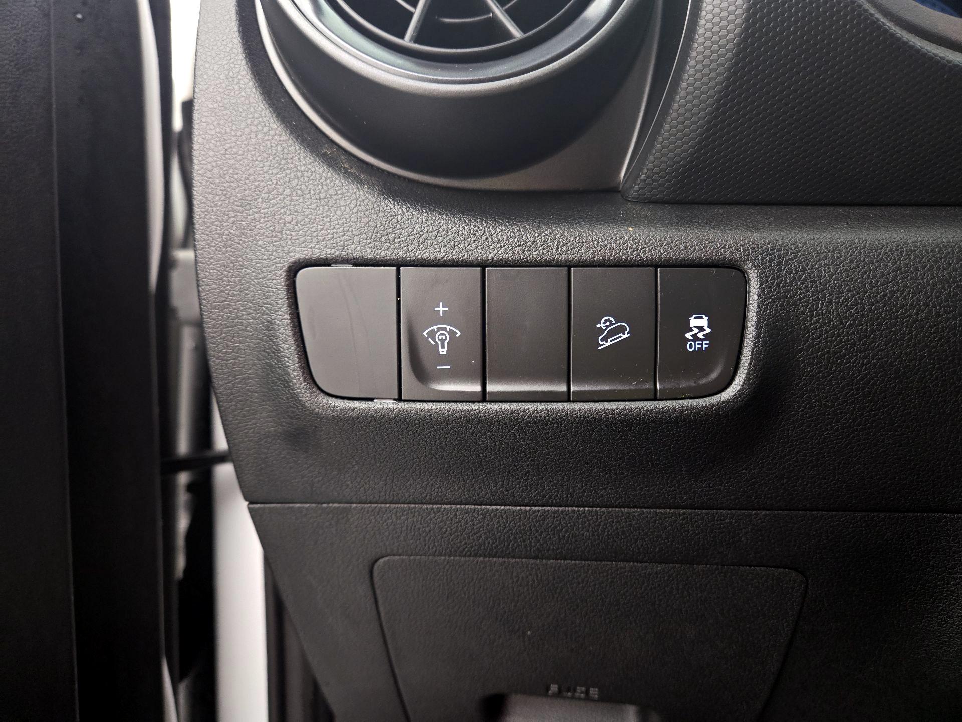 Thumbnail: 2022 Hyundai Kona - 13