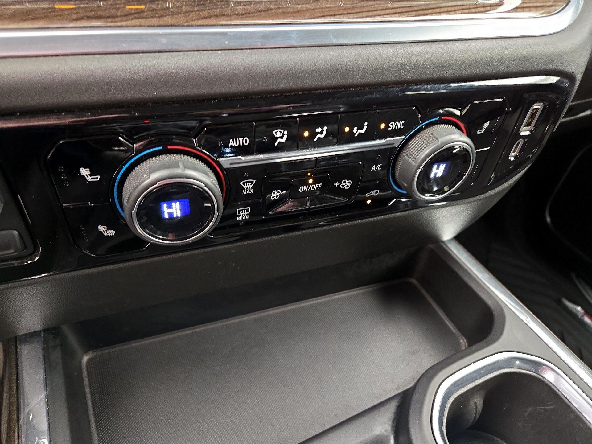 Thumbnail: 2022 Chevrolet Silverado 1500 - 16