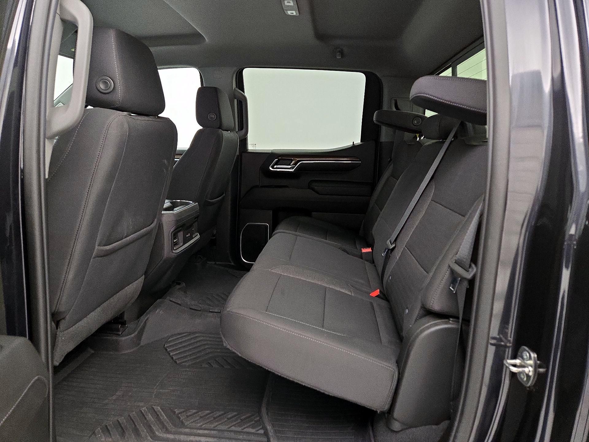 Thumbnail: 2022 Chevrolet Silverado 1500 - 19