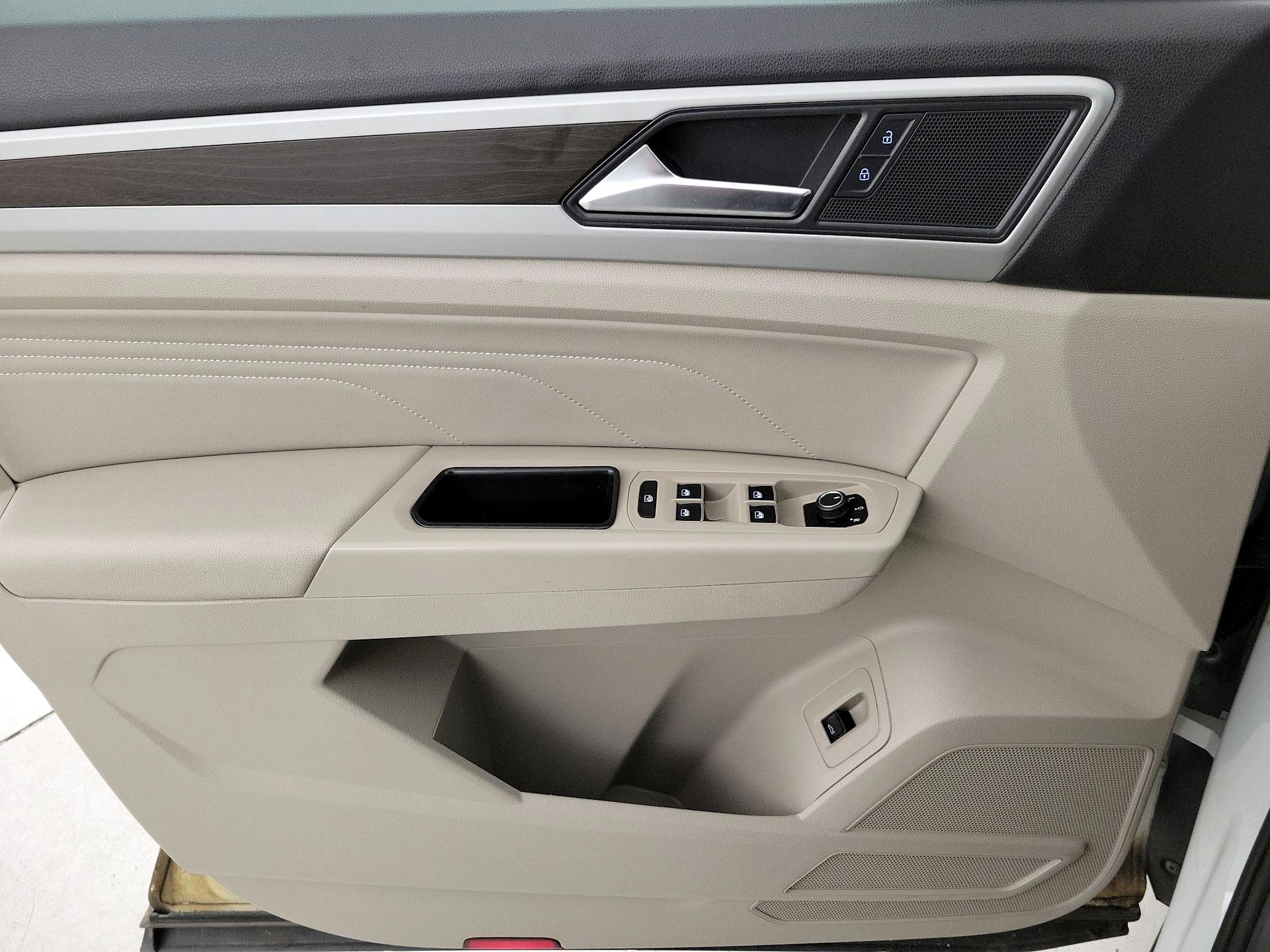 Thumbnail: 2021 Volkswagen Atlas - 12