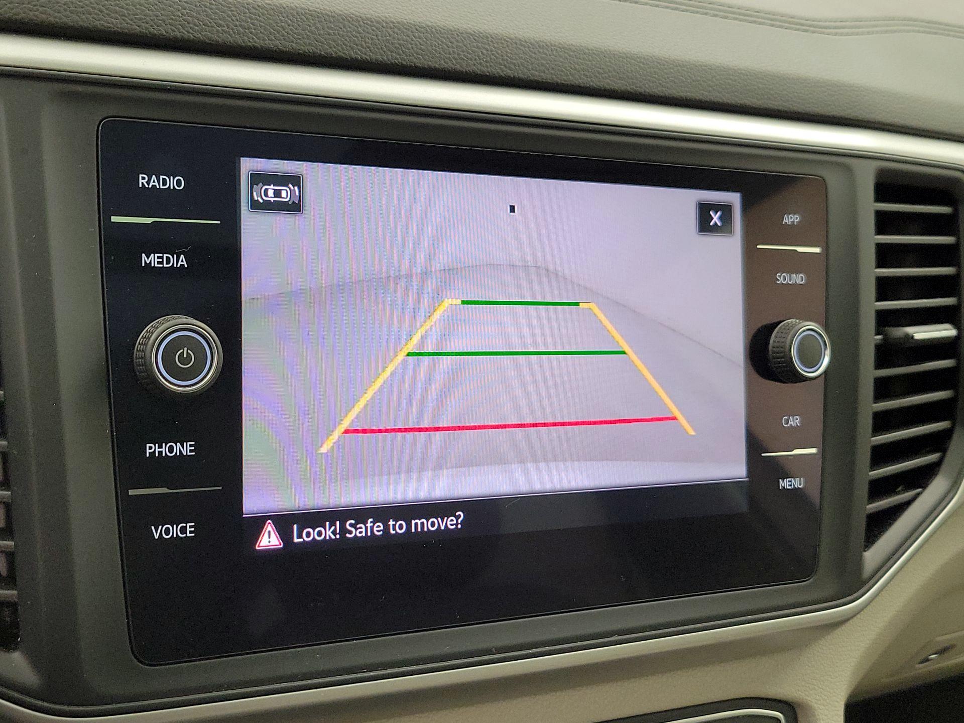 Thumbnail: 2021 Volkswagen Atlas - 14