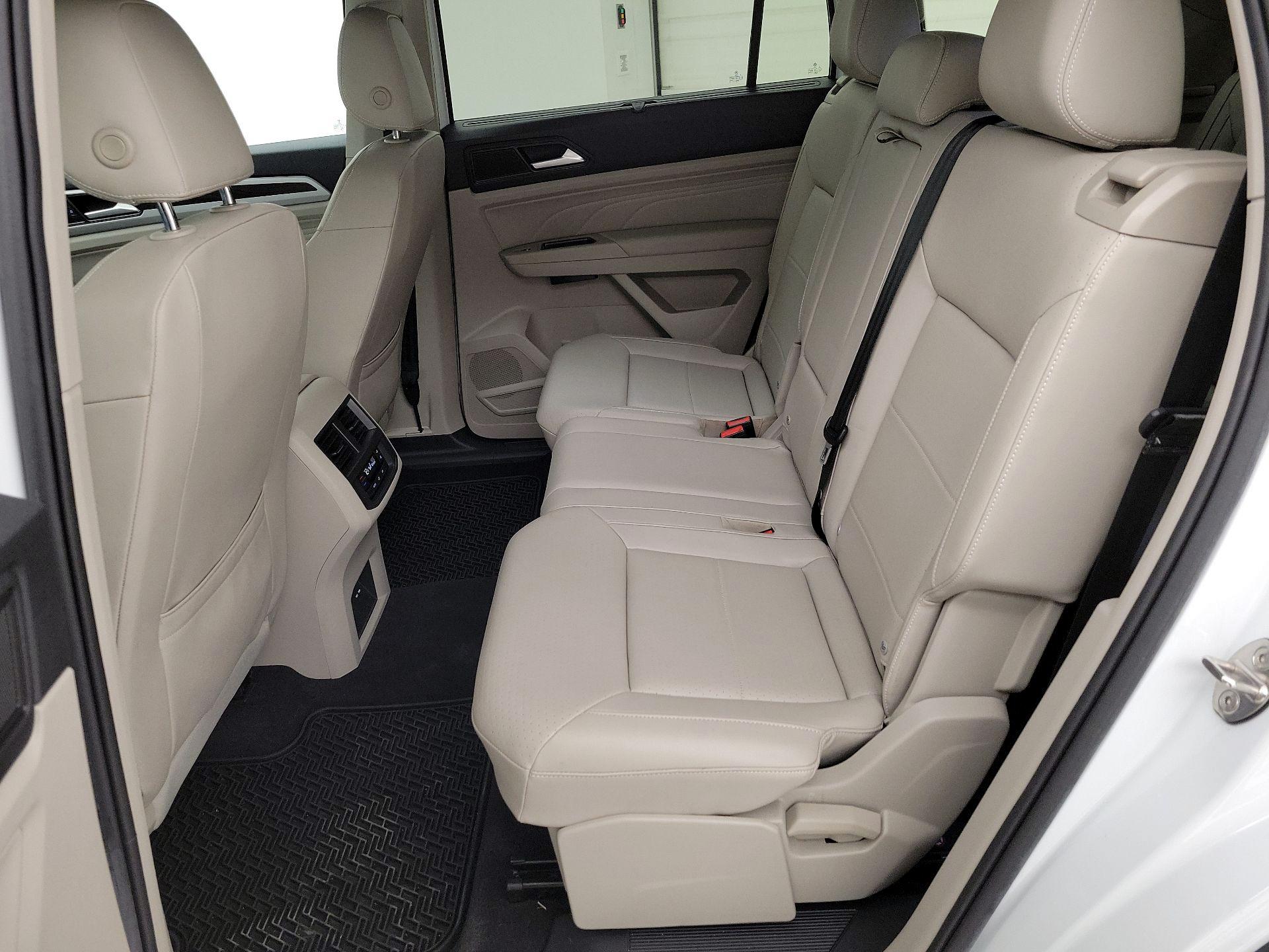 Thumbnail: 2021 Volkswagen Atlas - 20