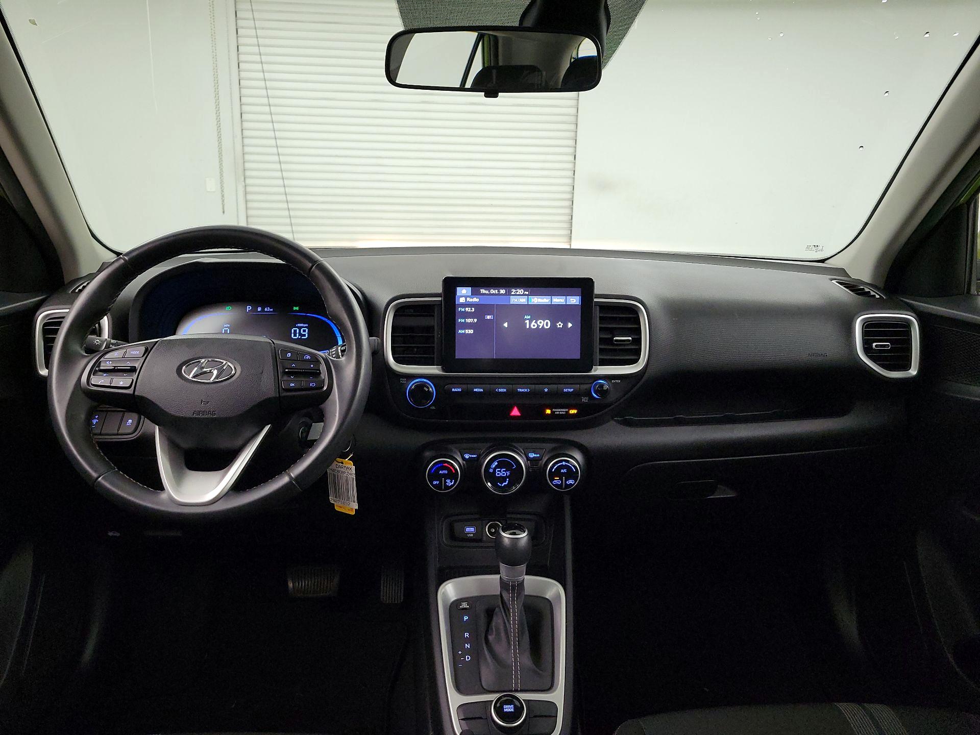 Thumbnail: 2023 Hyundai Venue - 9