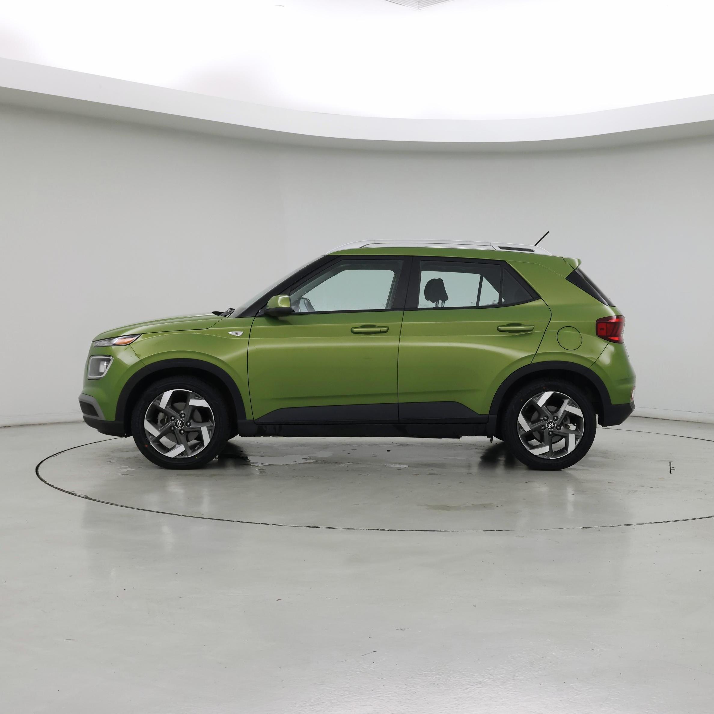 Thumbnail: 2023 Hyundai Venue - 3