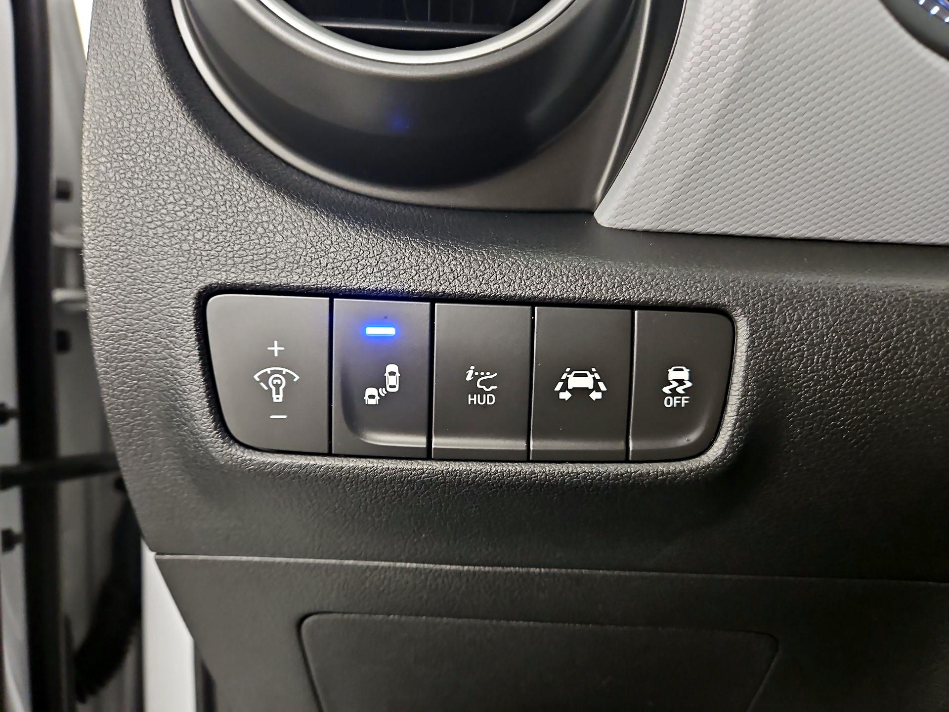 Thumbnail: 2020 Hyundai Kona - 13