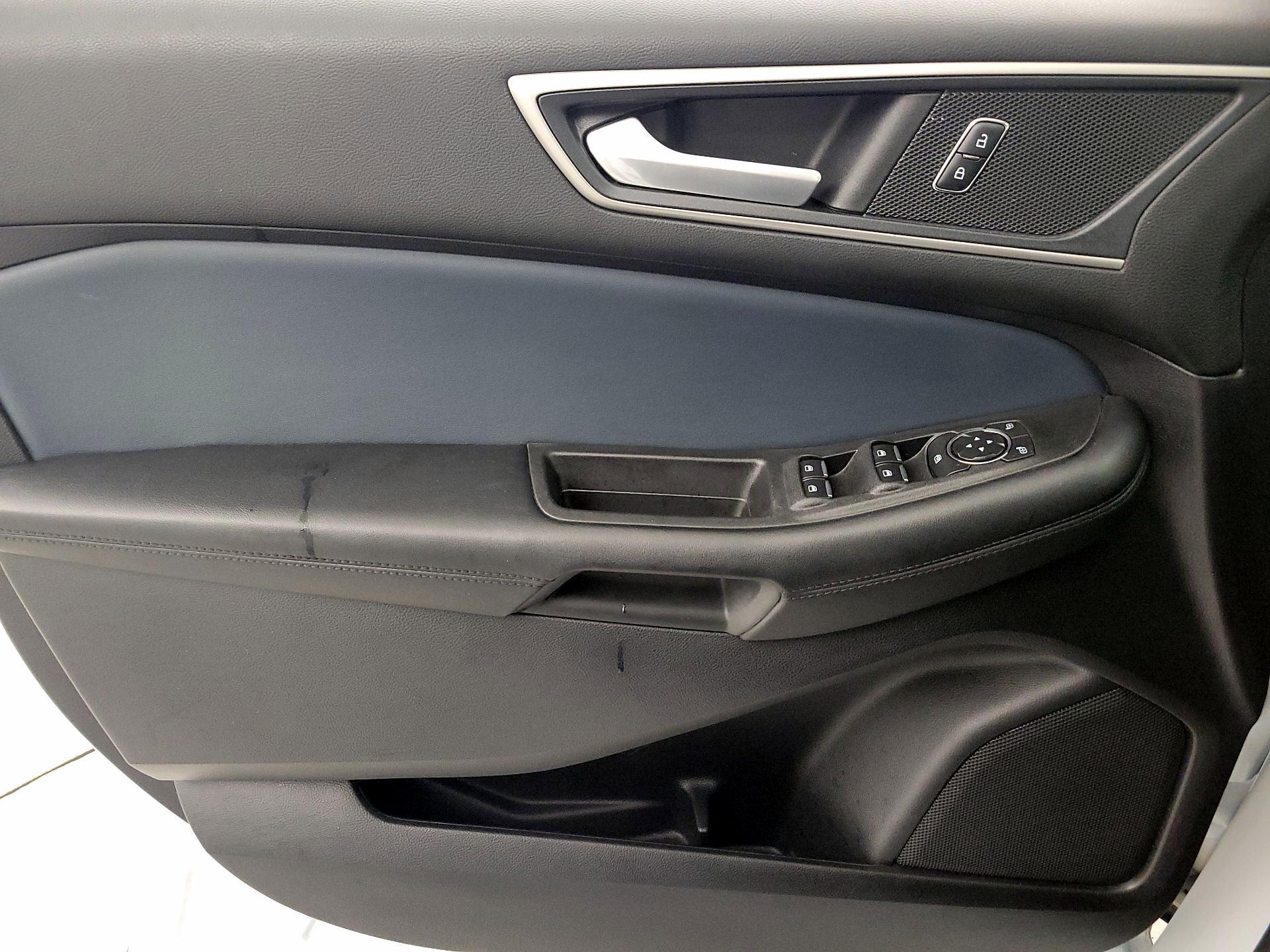 Thumbnail: 2022 Ford Edge - 12