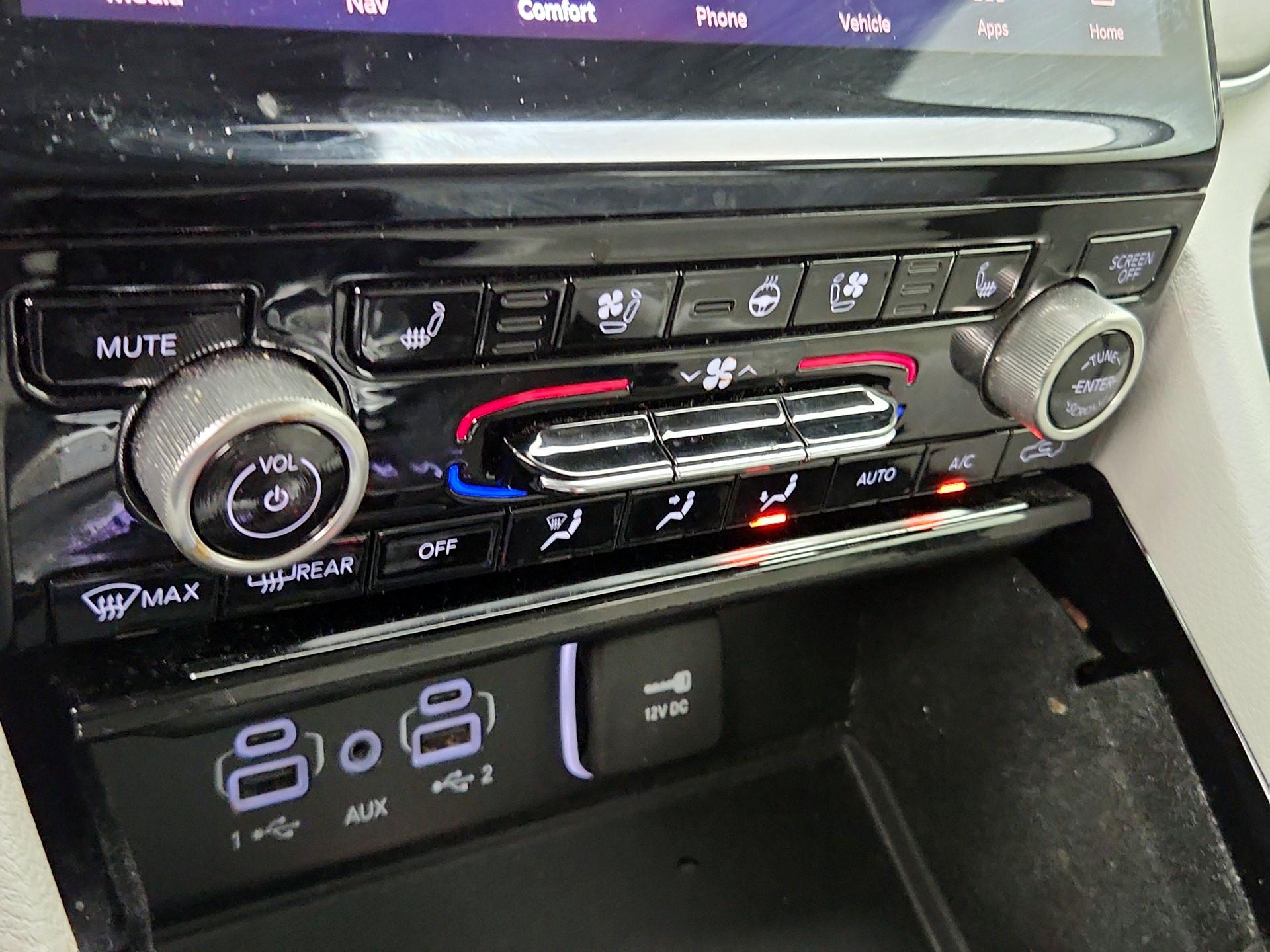 Thumbnail: 2021 Jeep Grand Cherokee L - 17